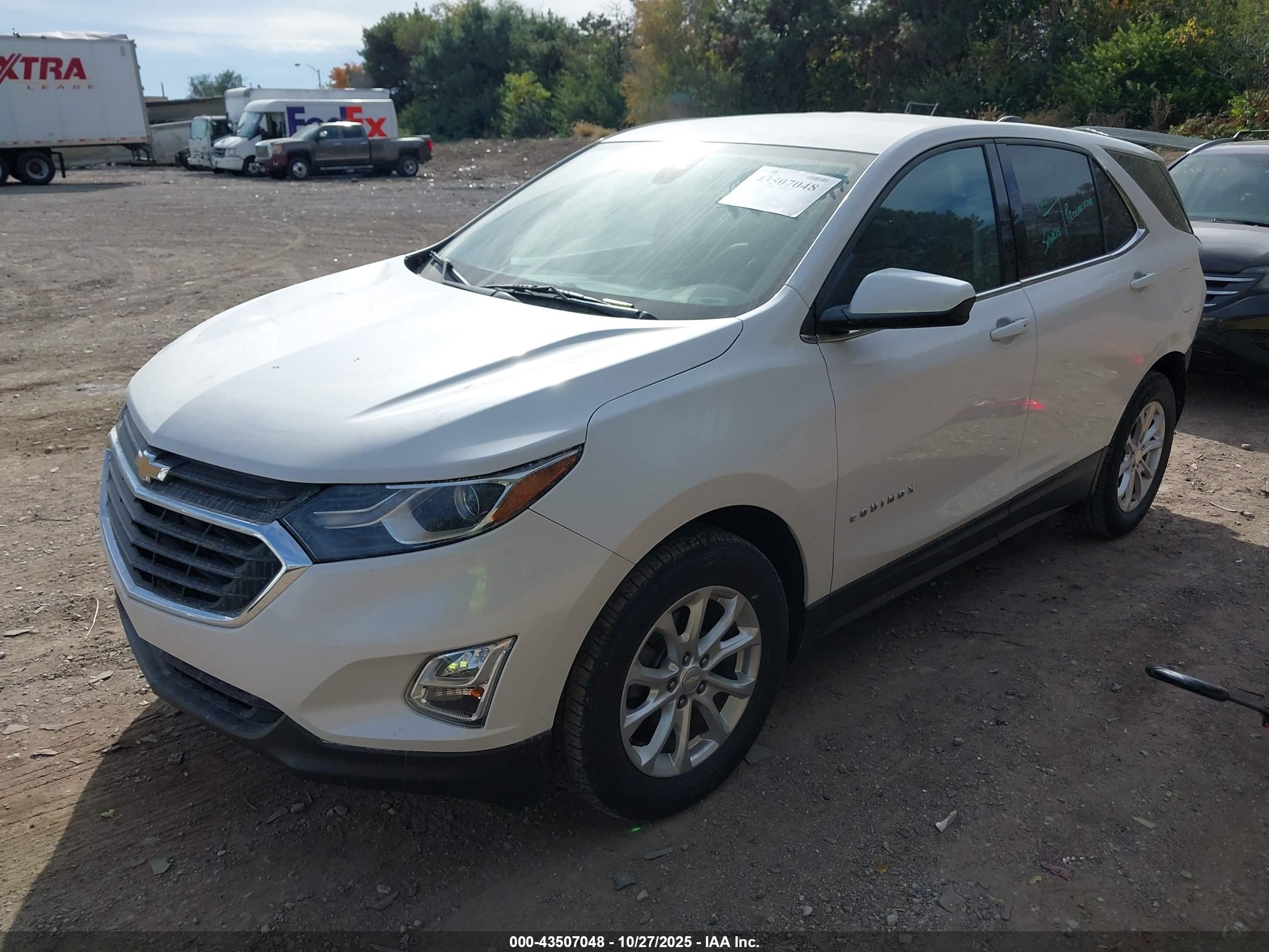 CHEVROLET EQUINOX image 2