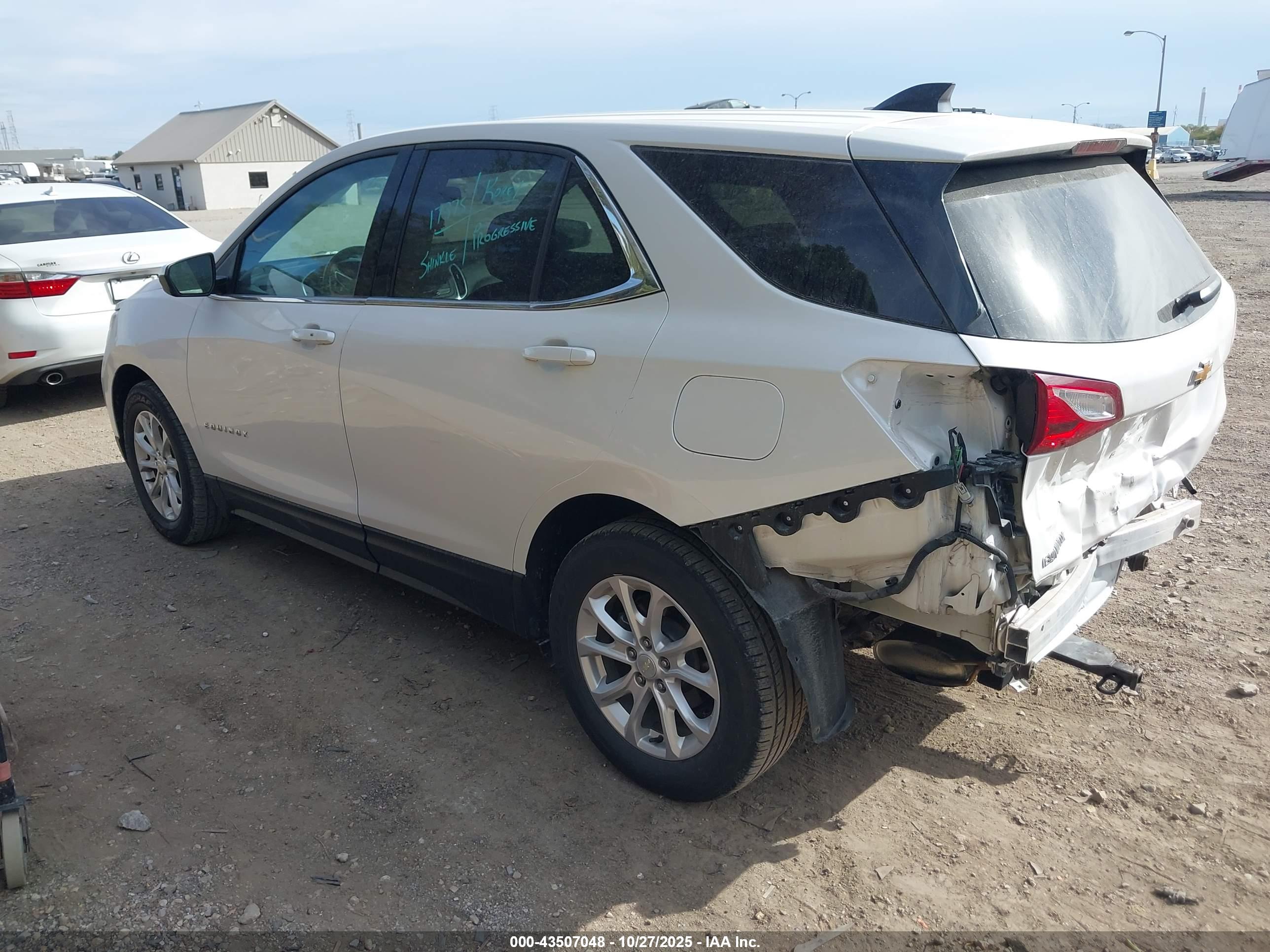 CHEVROLET EQUINOX image 3