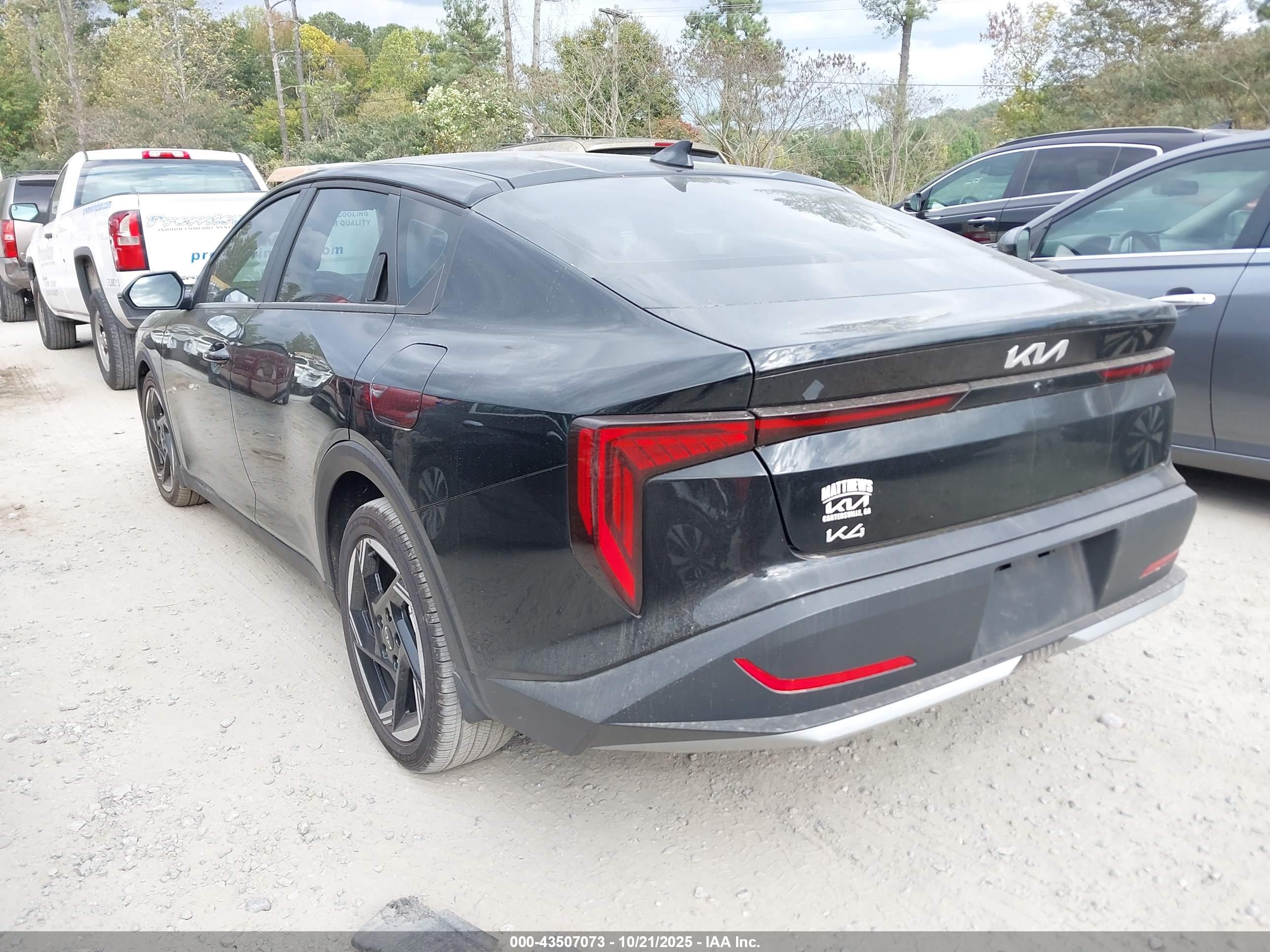 KIA K4 image 3