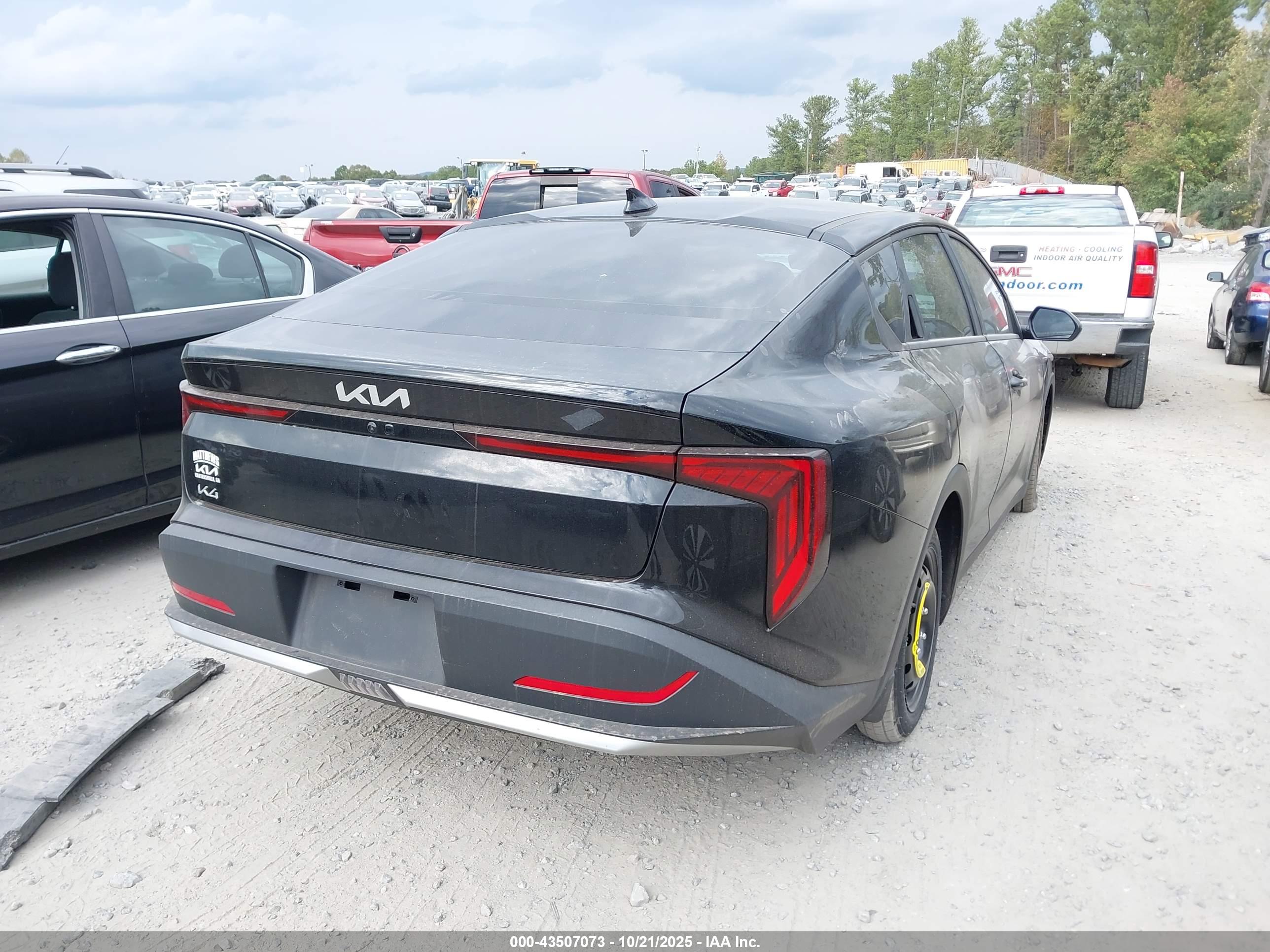 KIA K4 image 4