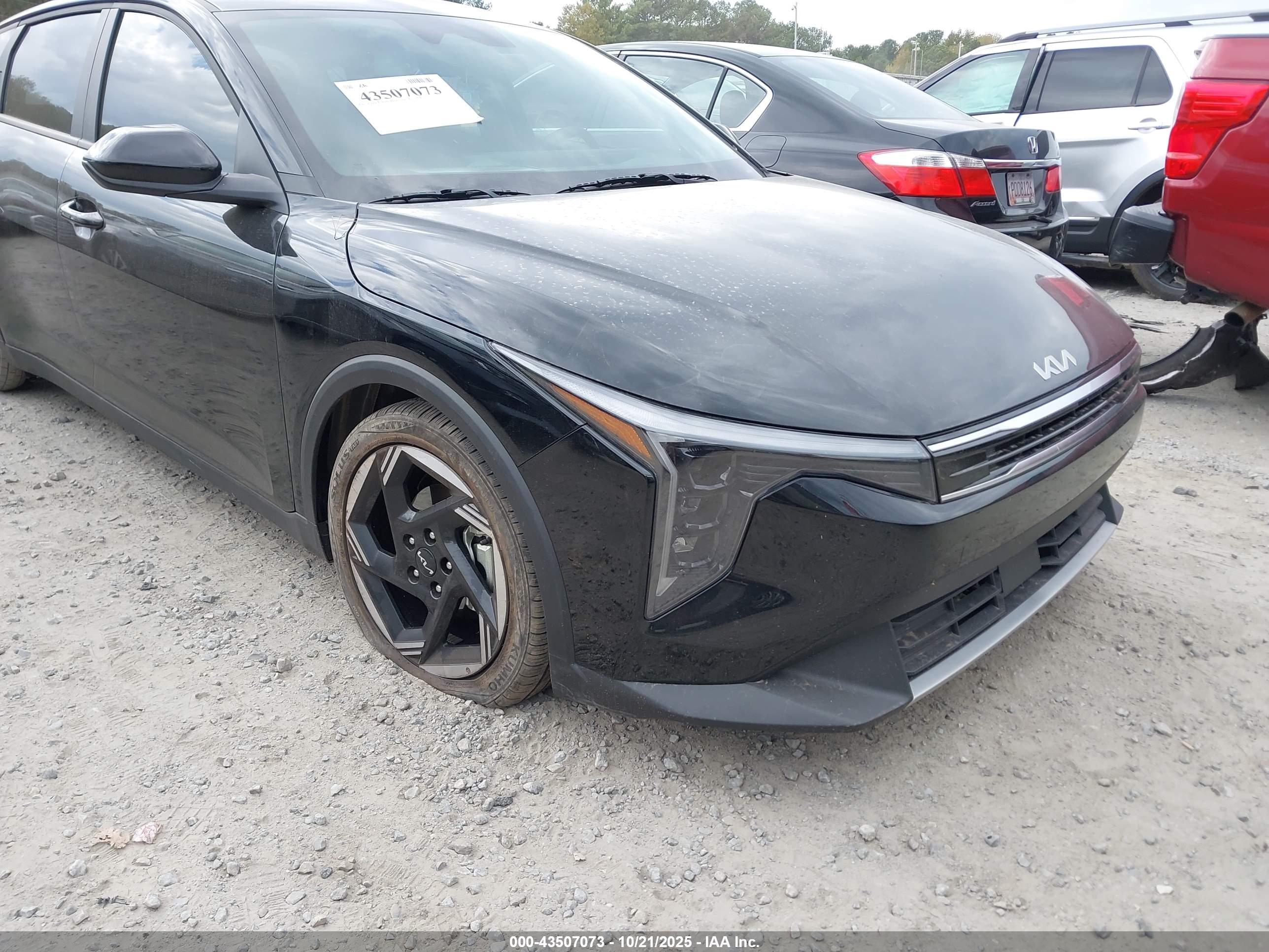 KIA K4 image 6