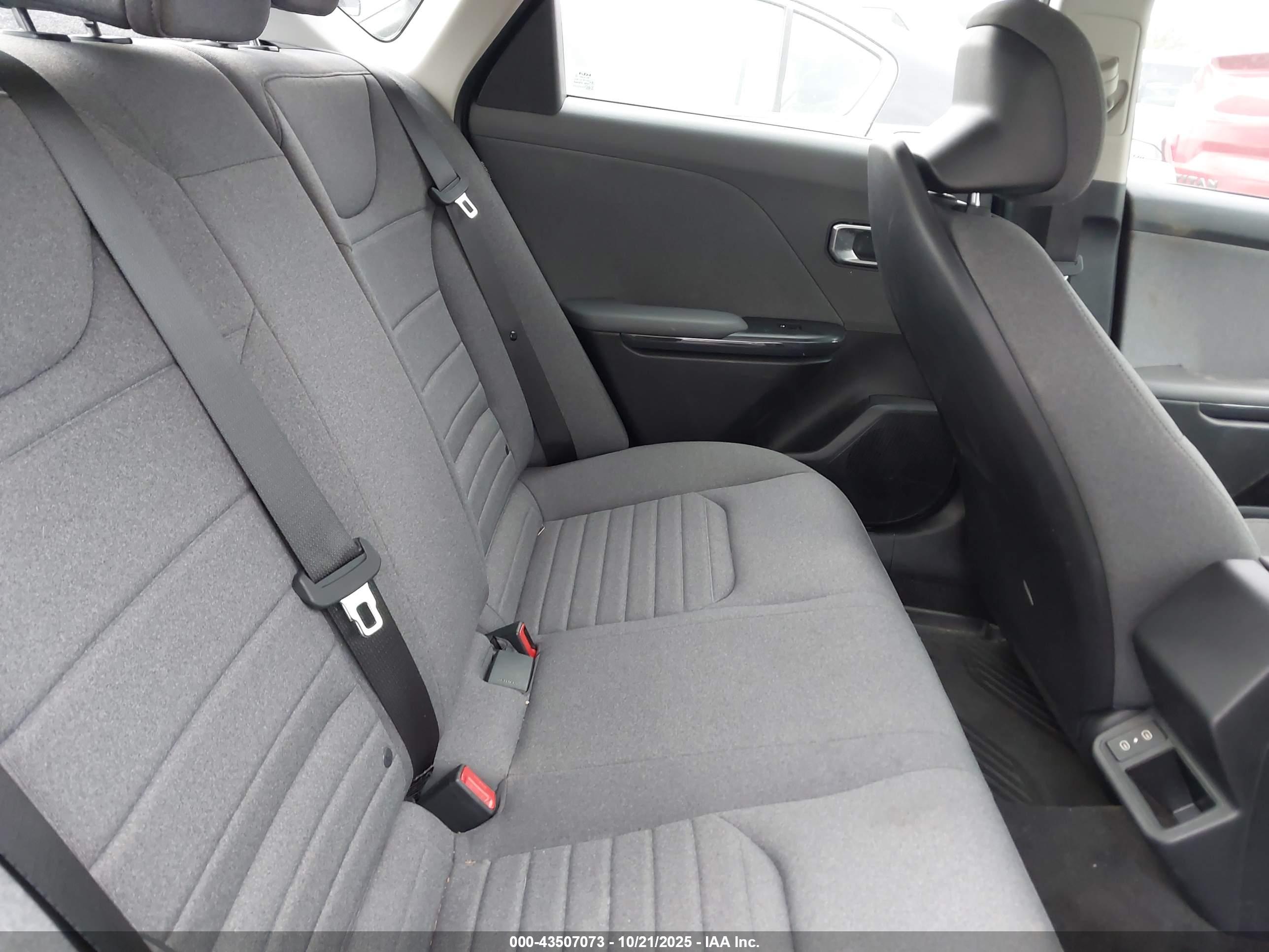 KIA K4 image 8