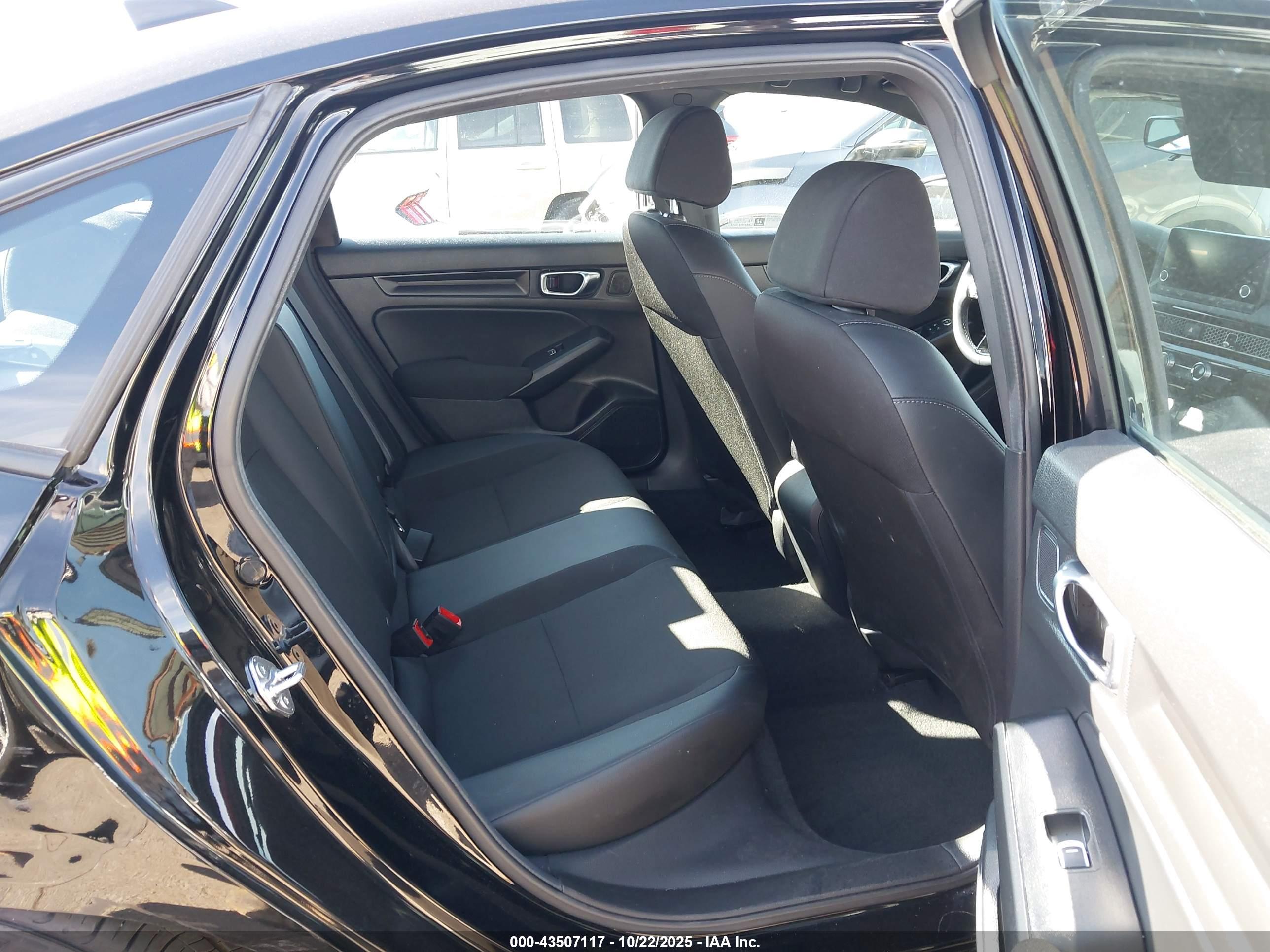 HONDA CIVIC image 8