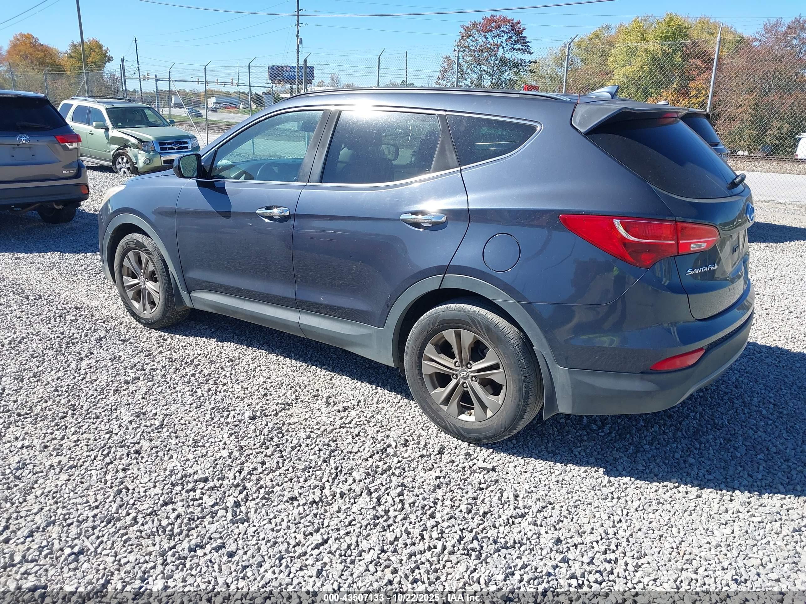 HYUNDAI SANTA image 3