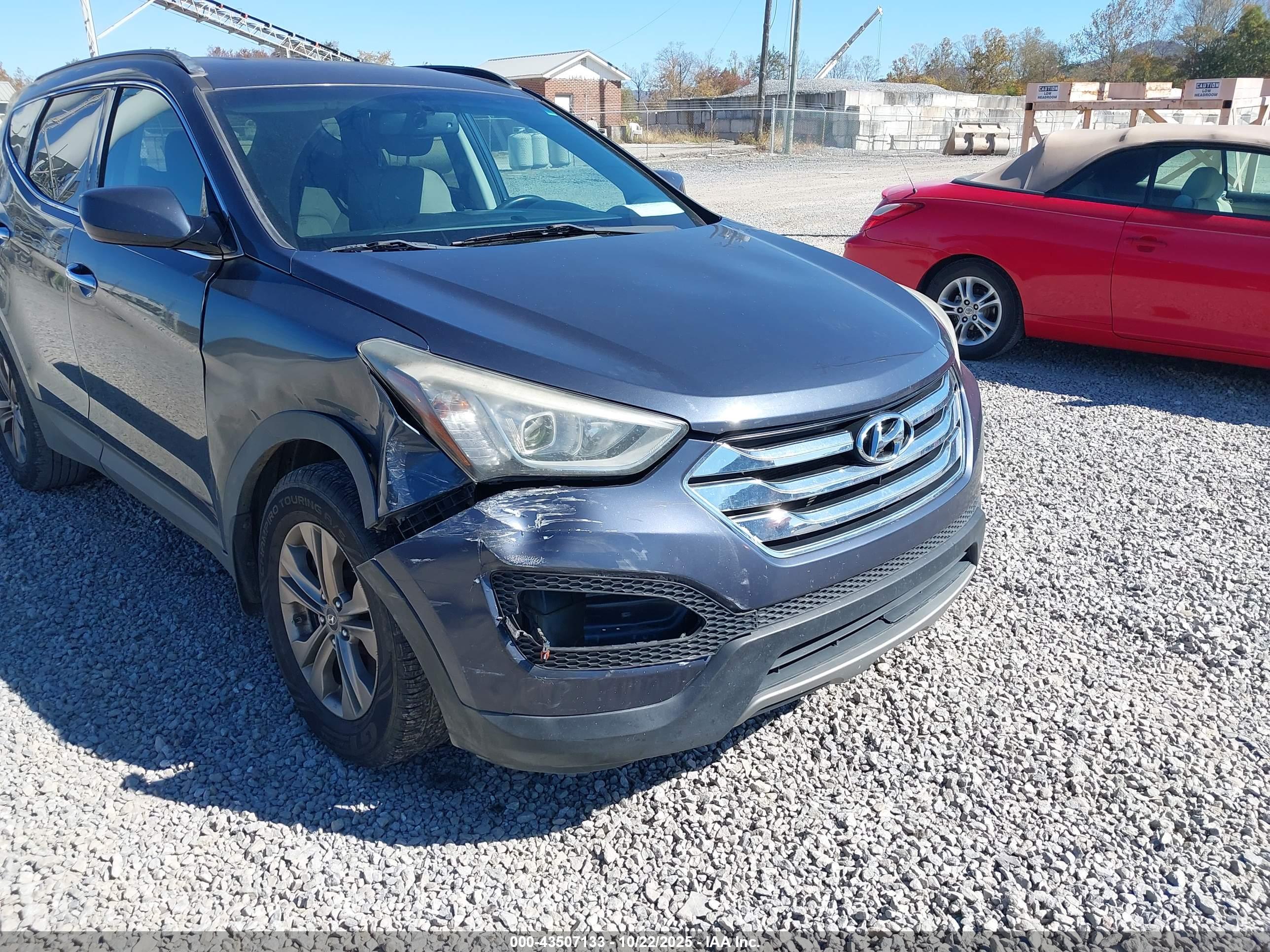 HYUNDAI SANTA image 6
