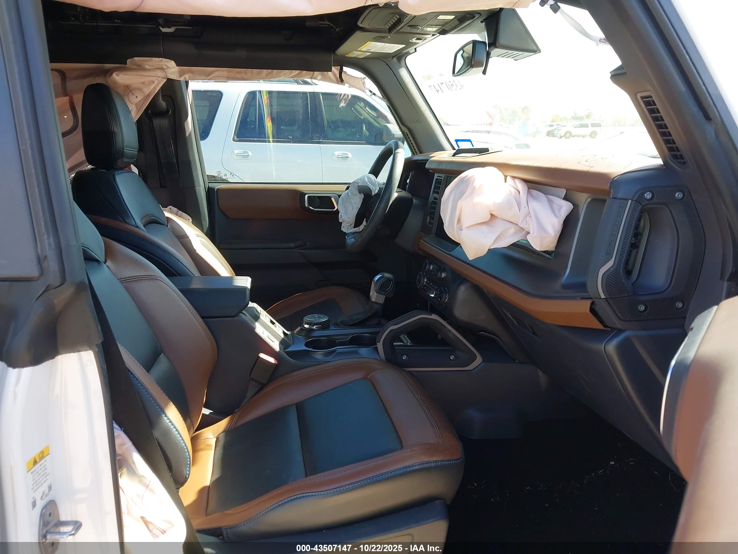 FORD BRONCO image 5