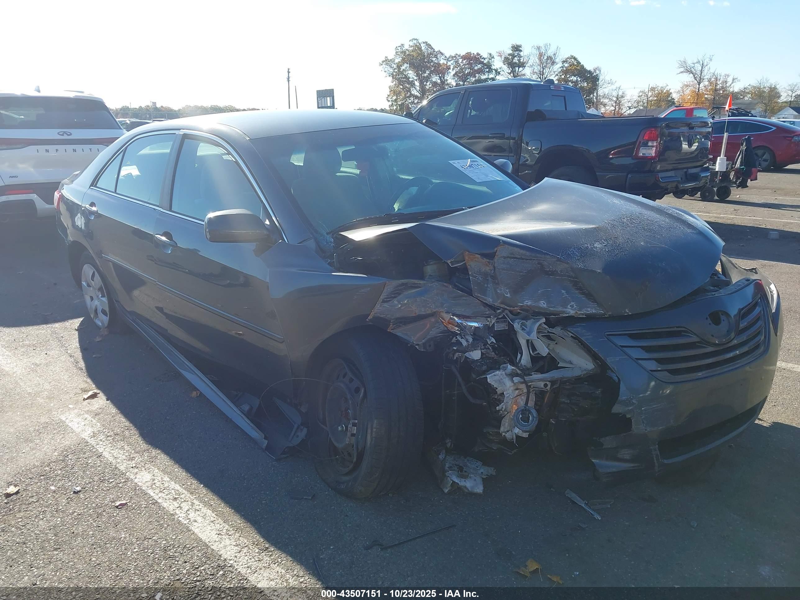 TOYOTA CAMRY image 6