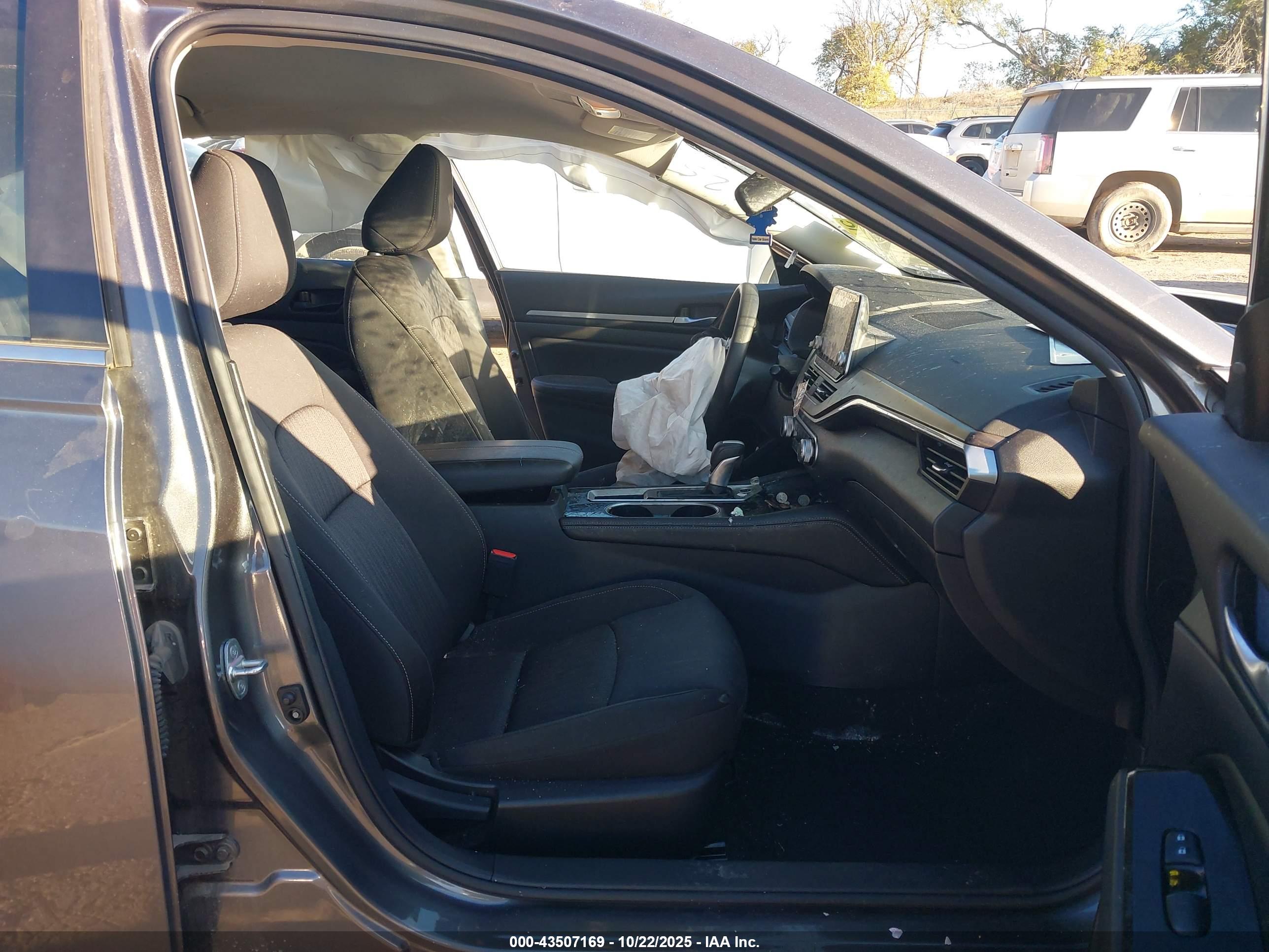 NISSAN ALTIMA image 5