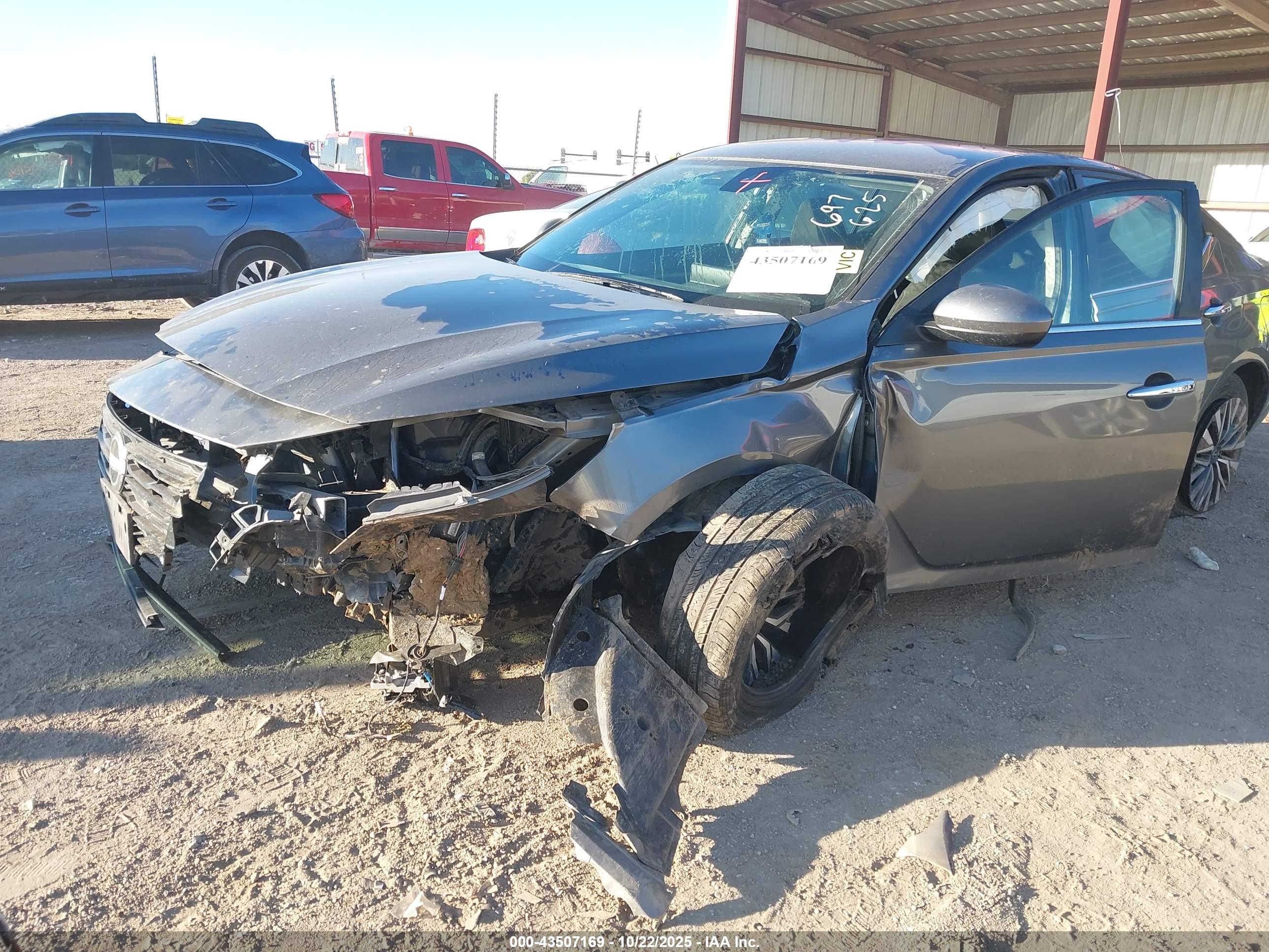 NISSAN ALTIMA image 6