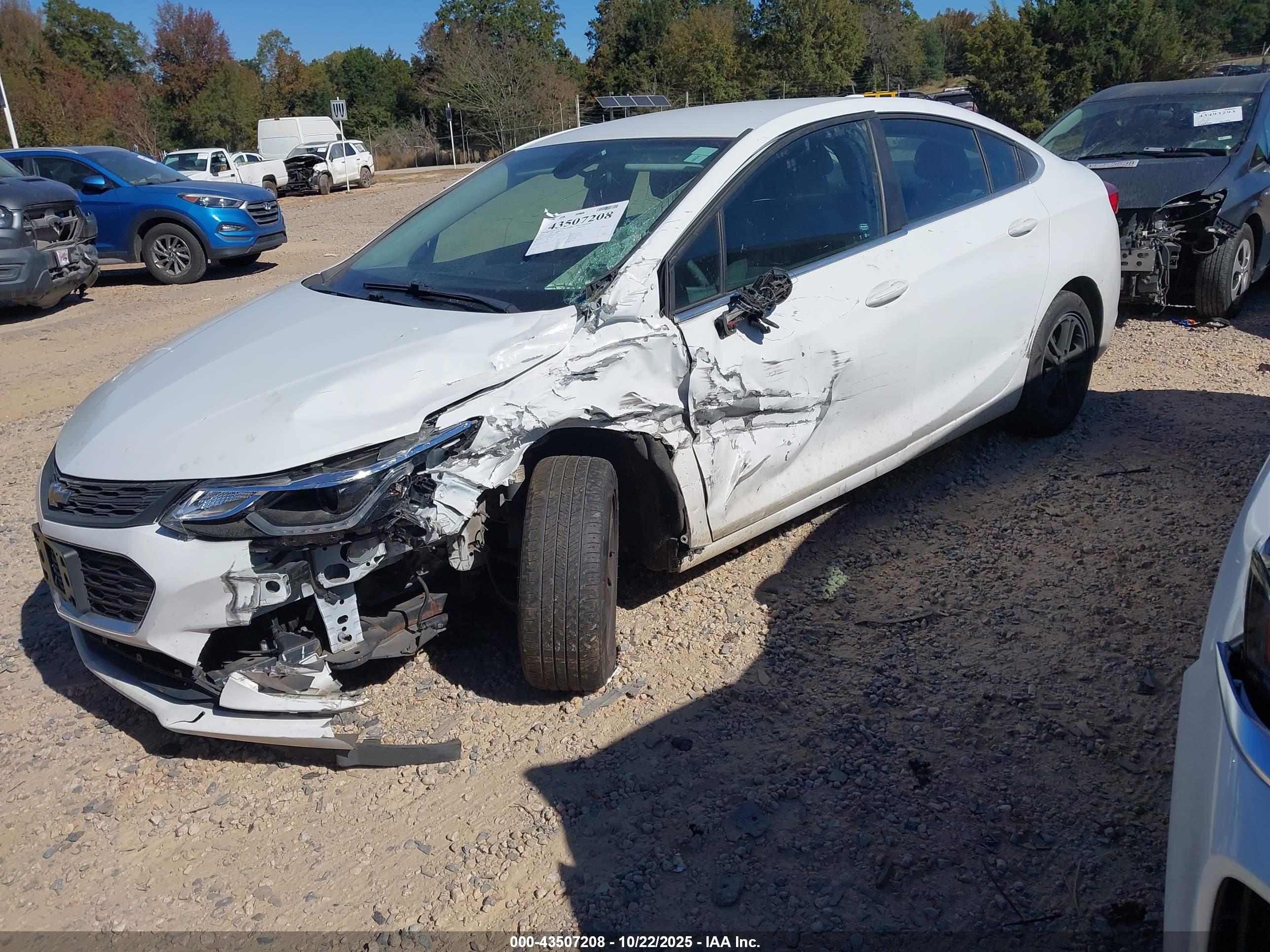CHEVROLET CRUZE image 2