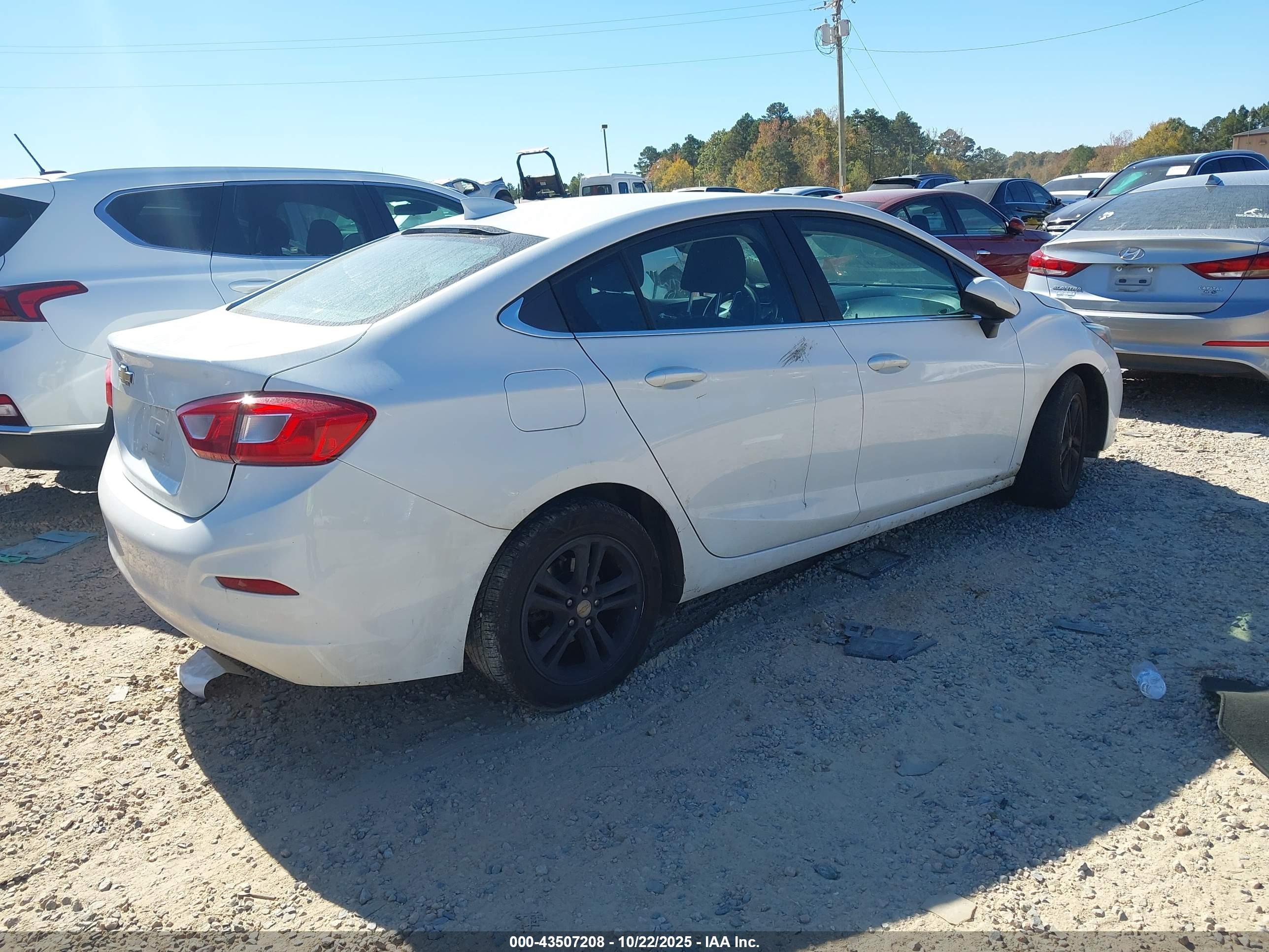 CHEVROLET CRUZE image 4