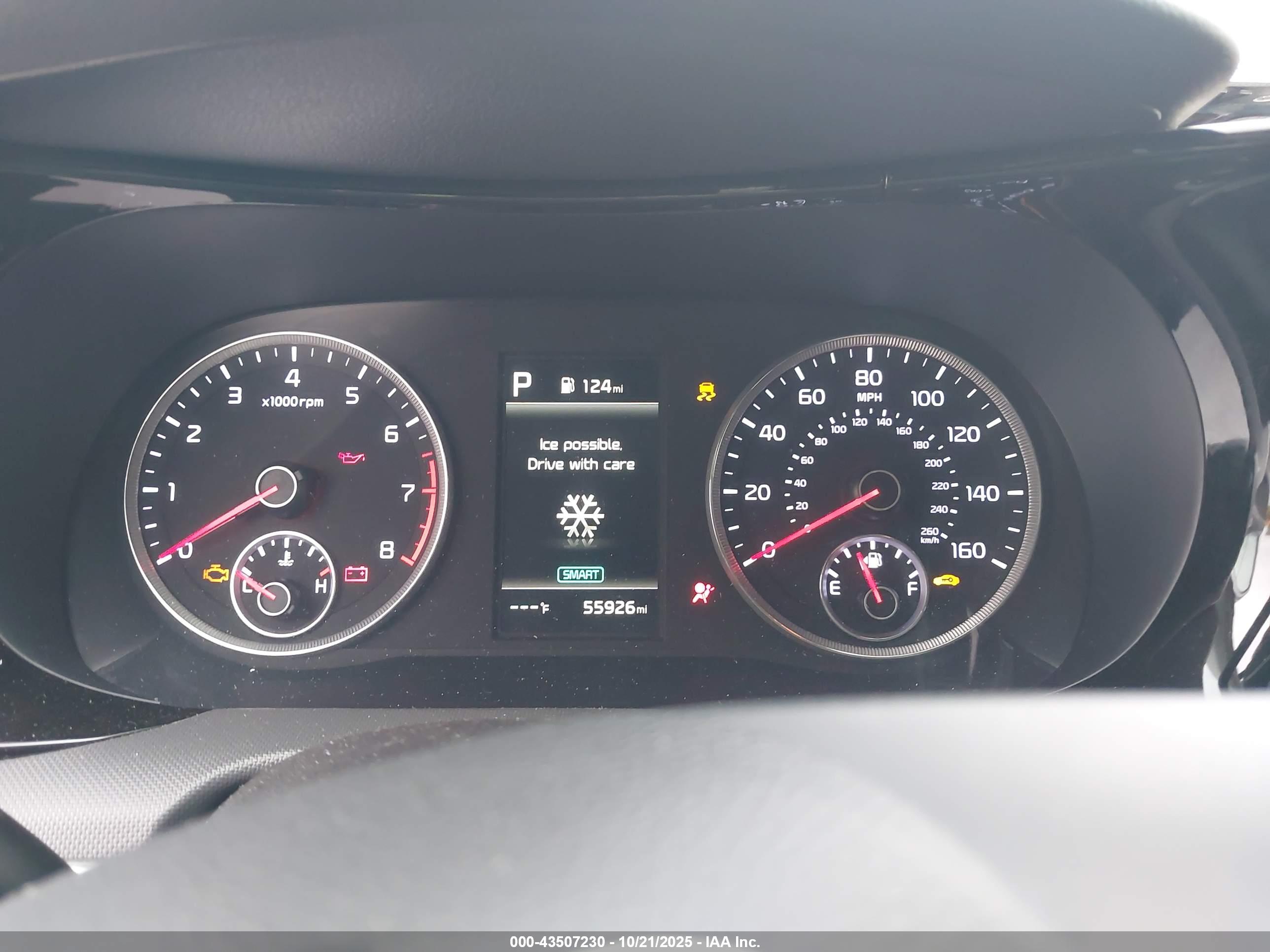 KIA K5 image 7