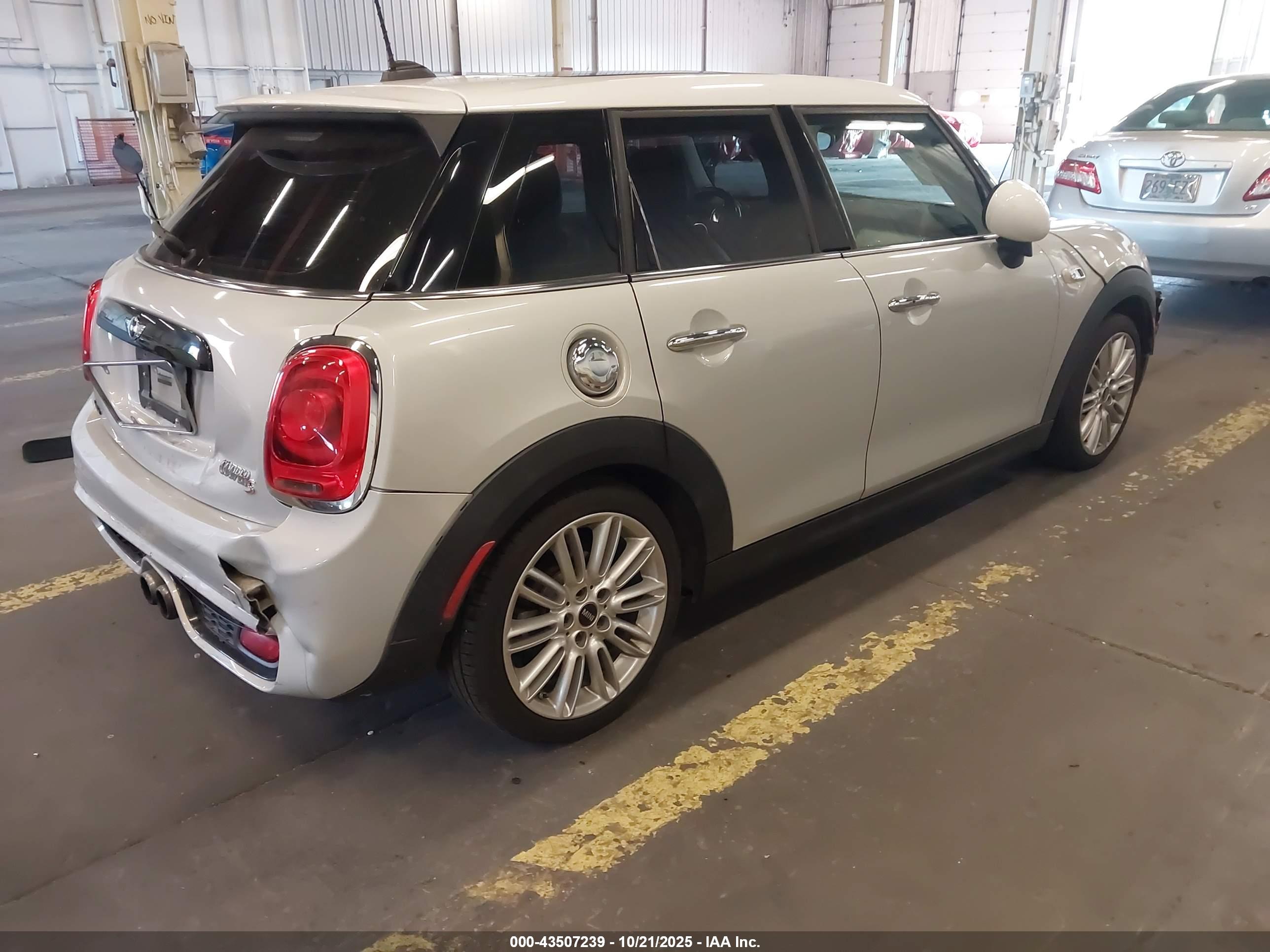 MINI HARDTOP image 4