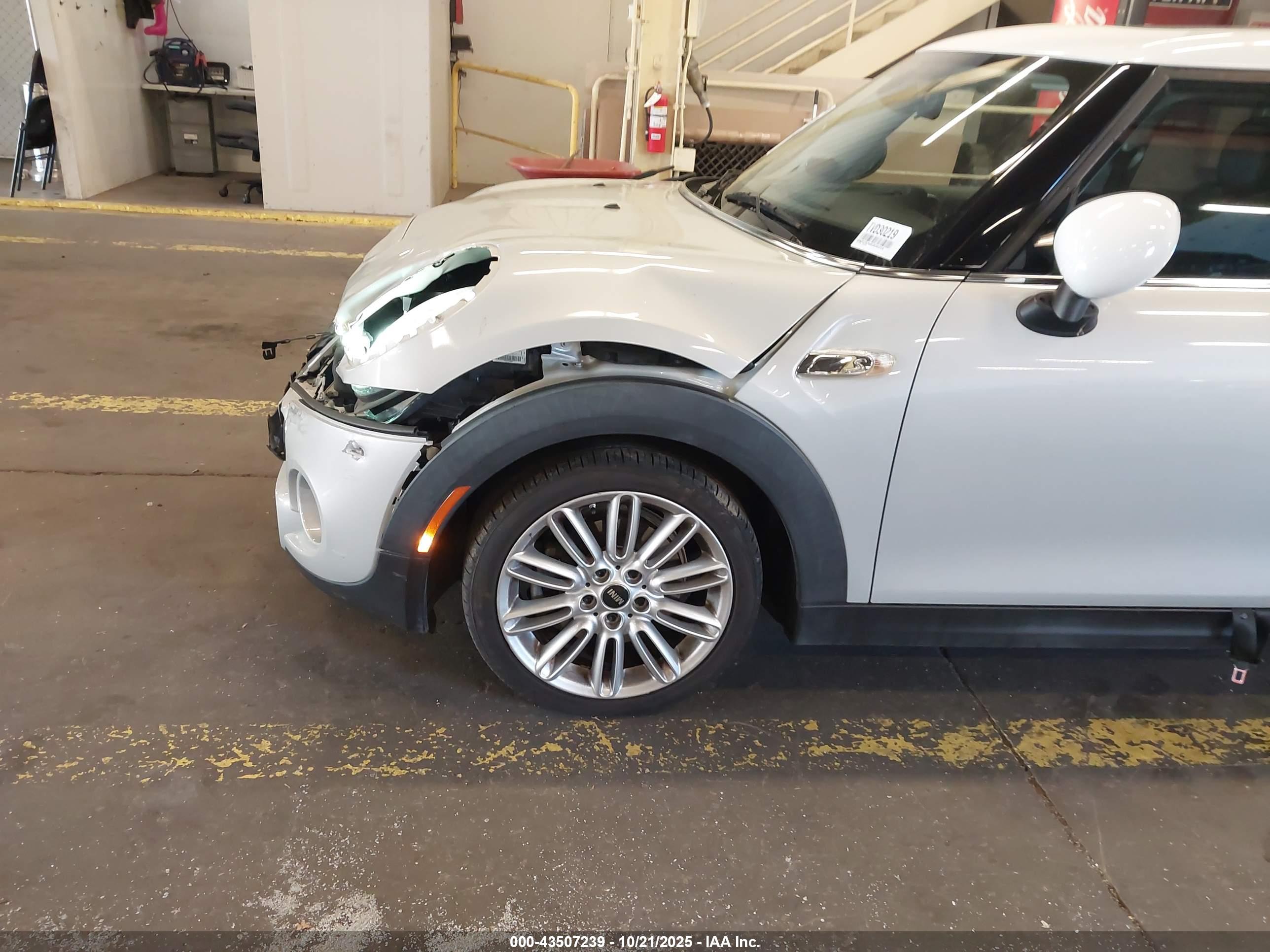 MINI HARDTOP image 6