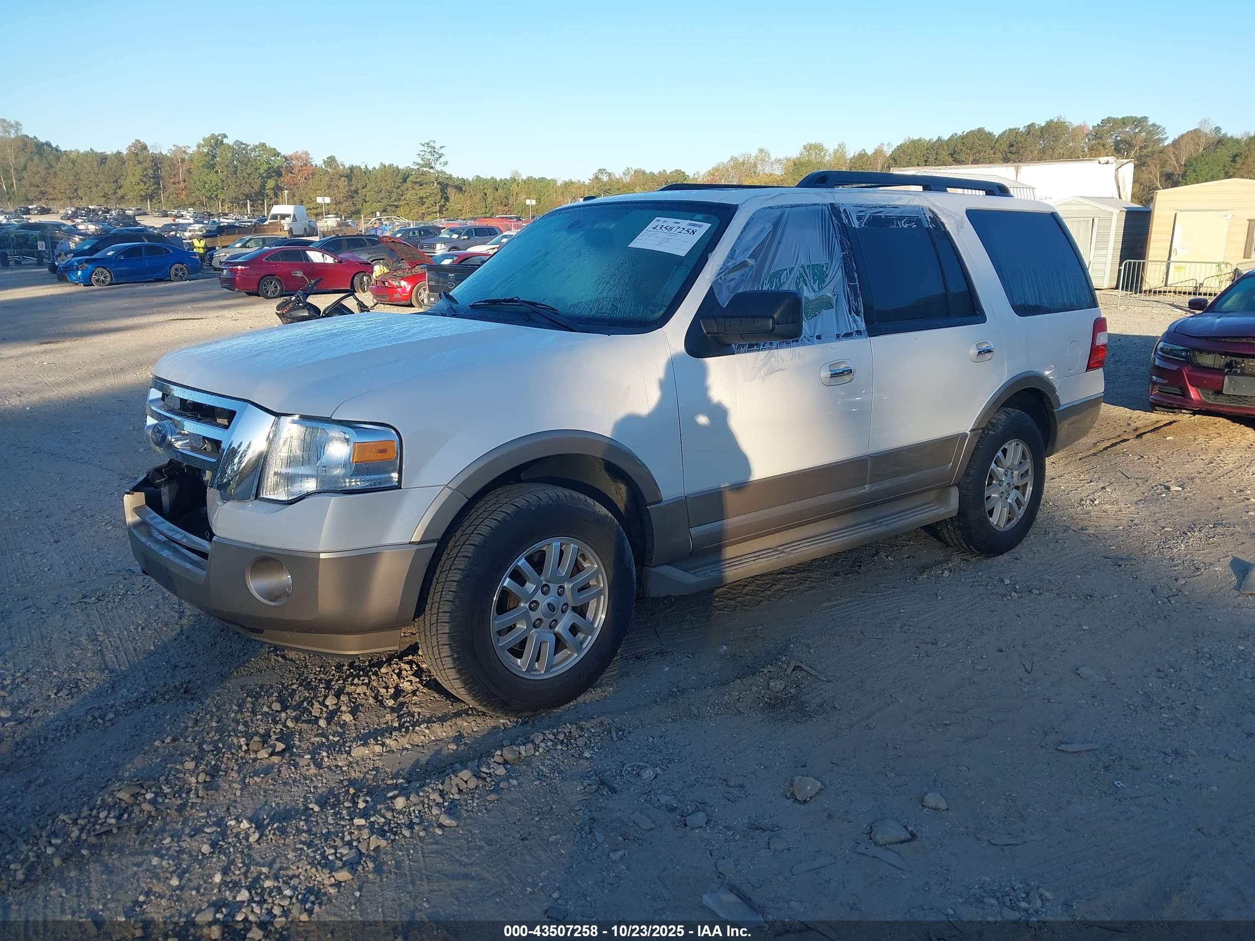FORD EXPEDITION image 2