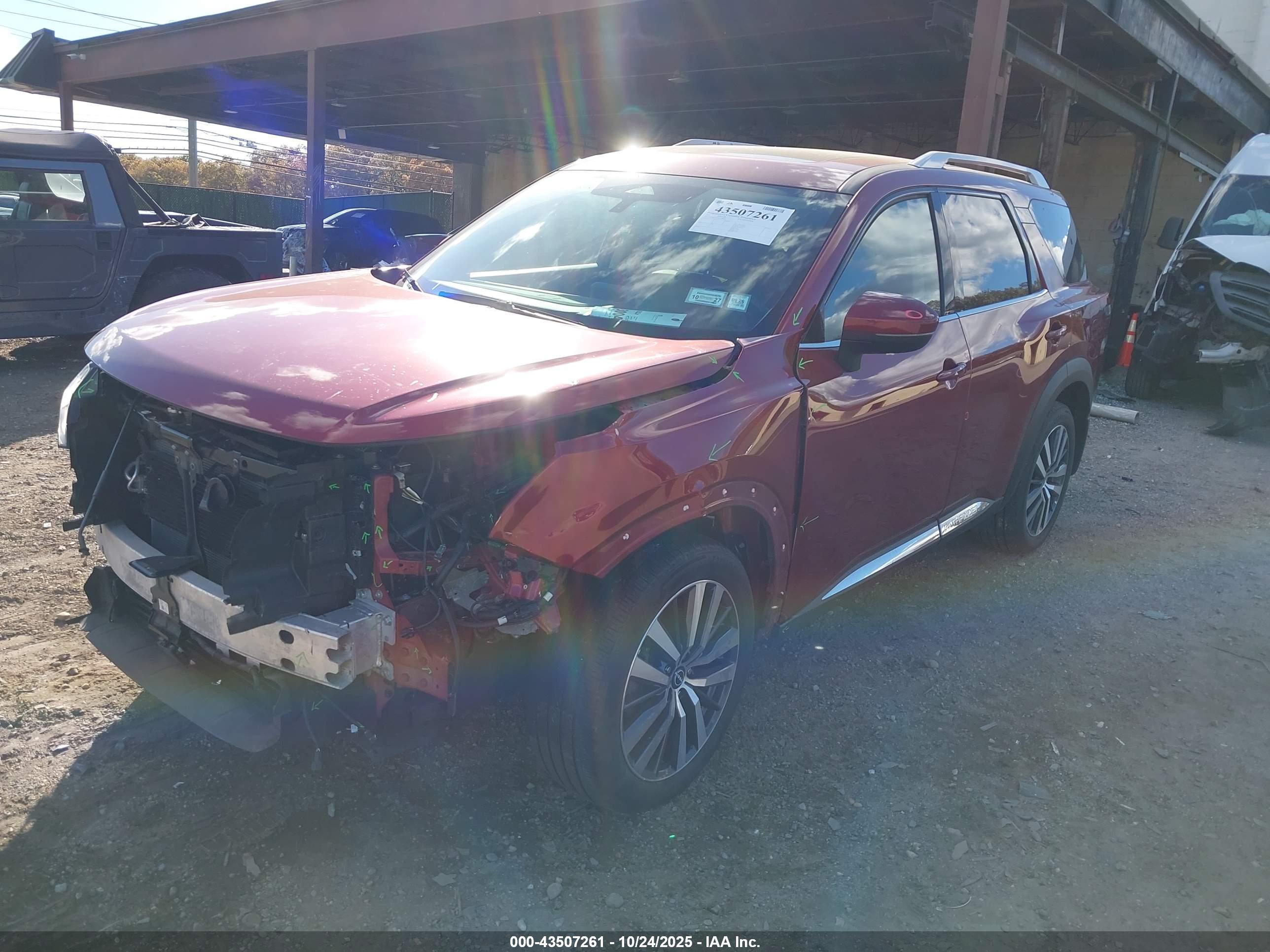NISSAN PATHFINDER image 2