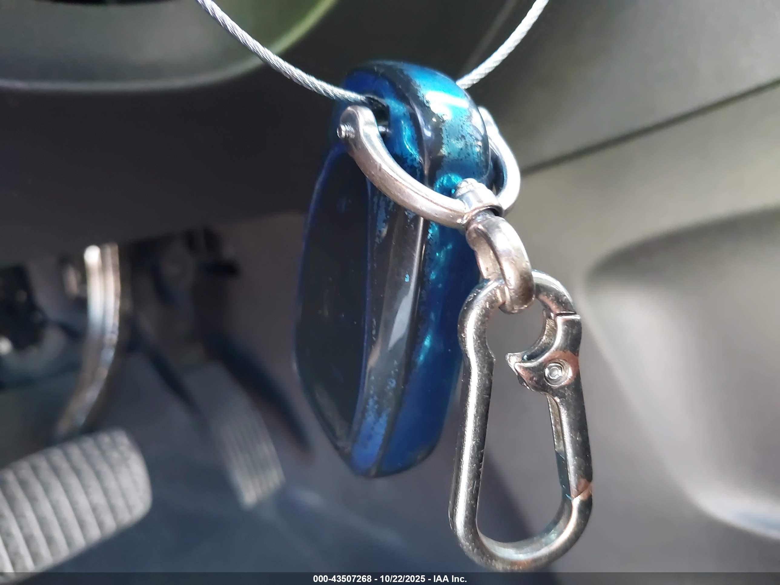CHEVROLET EQUINOX image 11