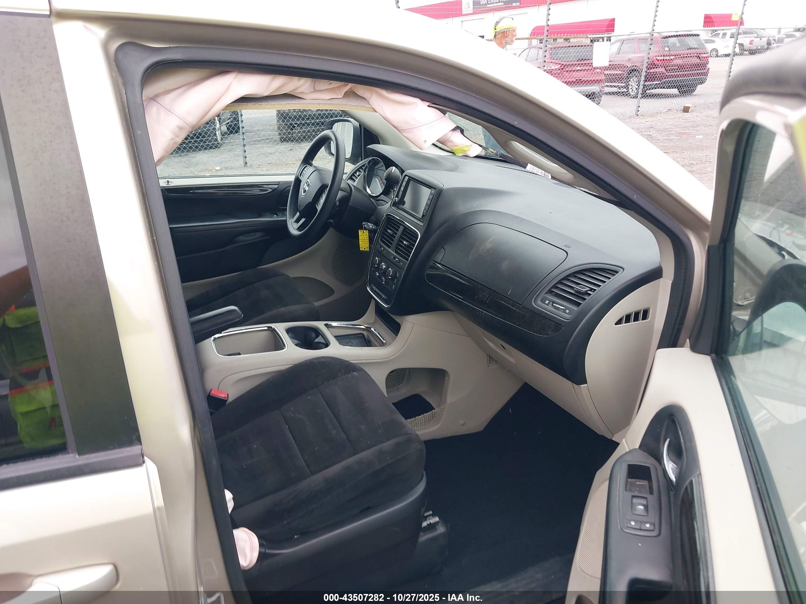 DODGE GRAND image 5