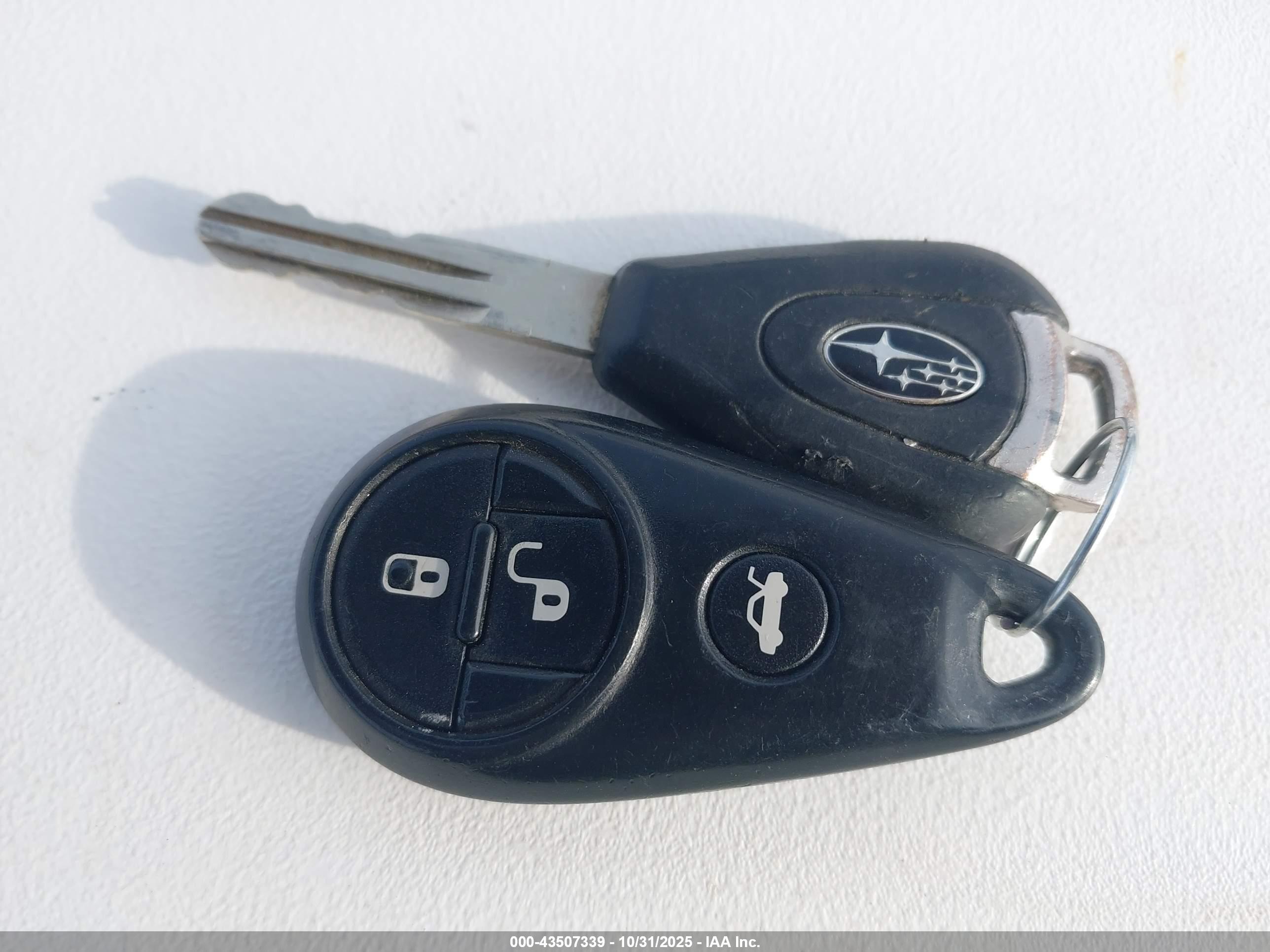 SUBARU OUTBACK image 11