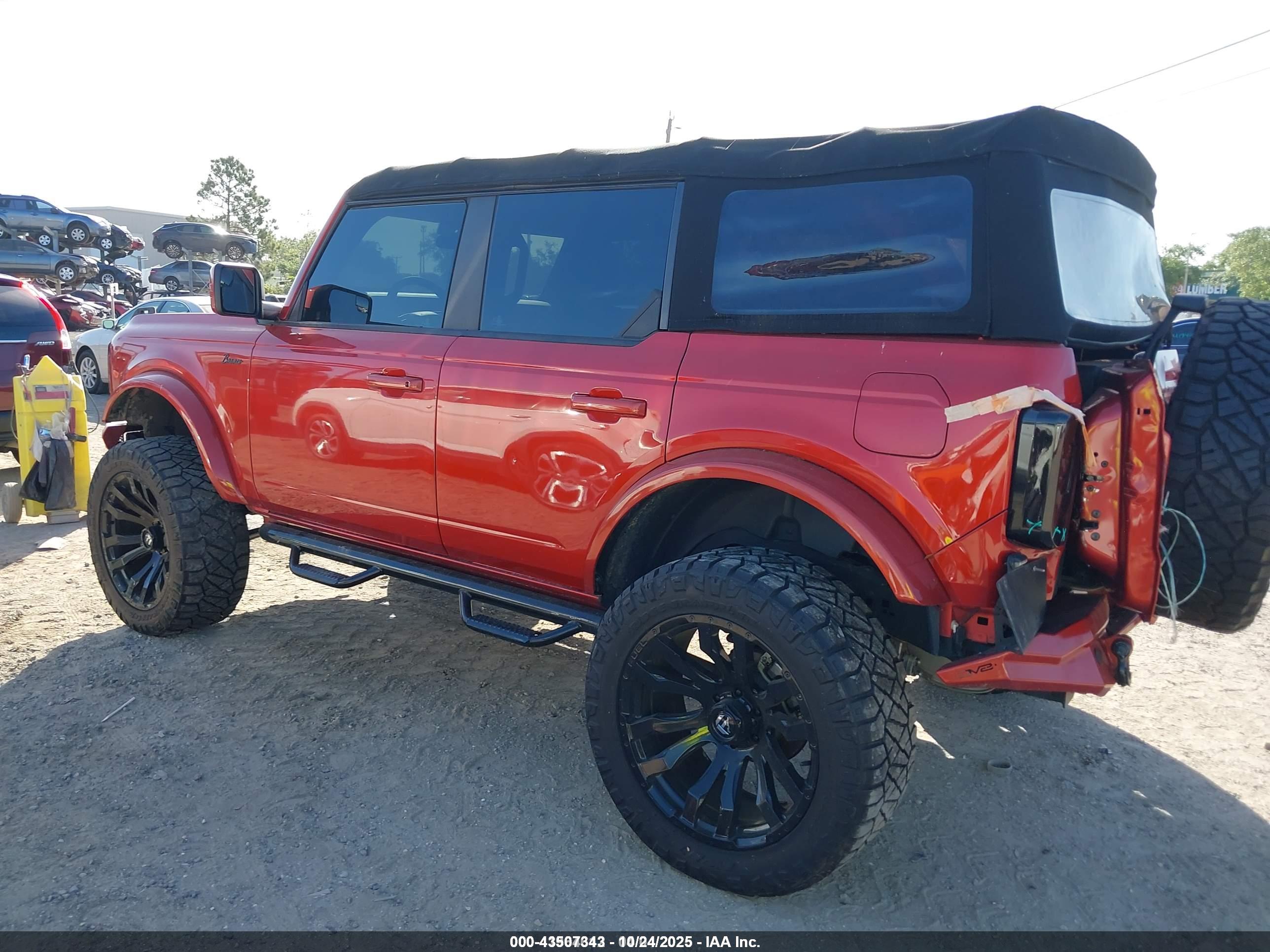 FORD BRONCO image 3
