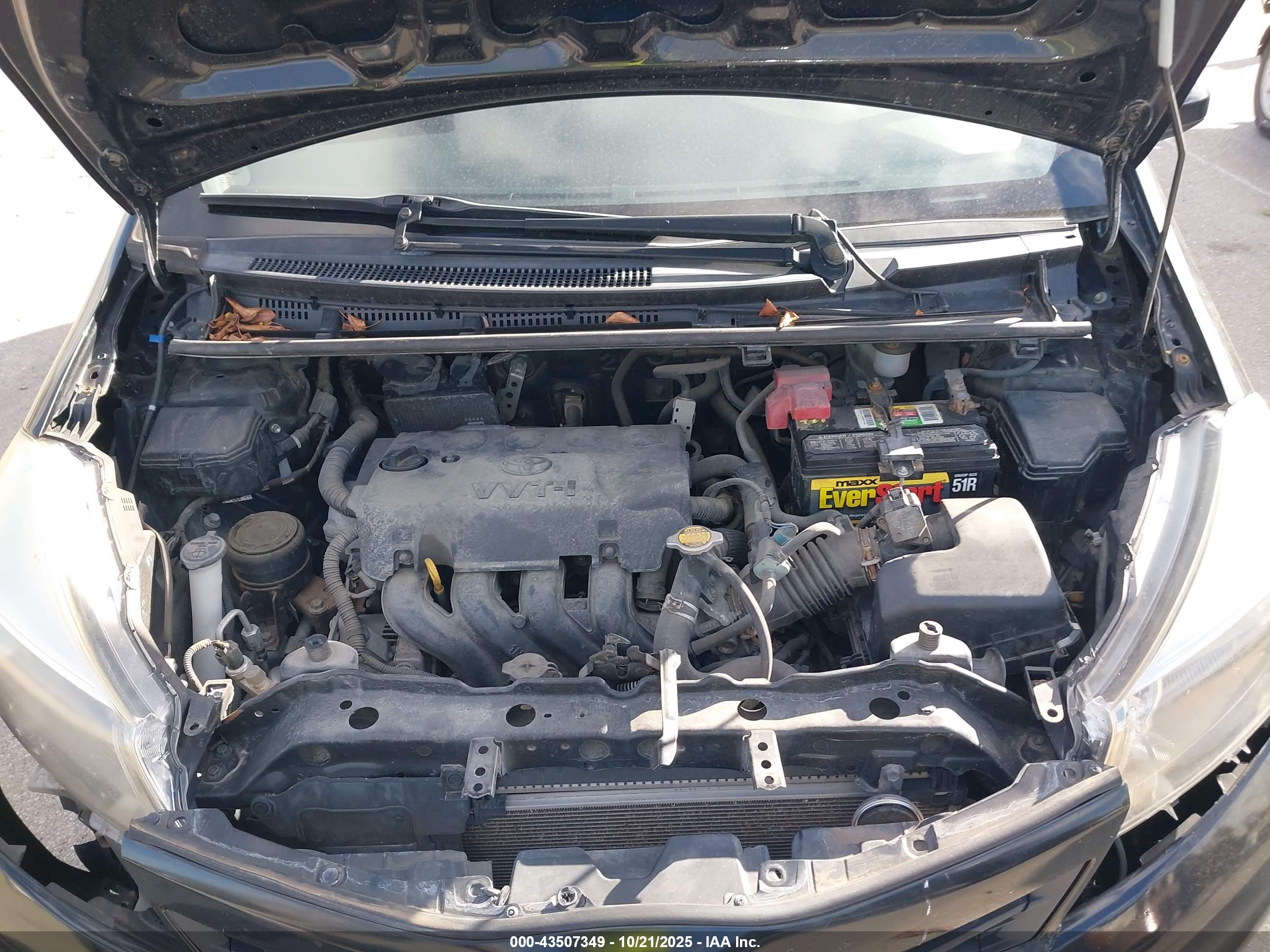 TOYOTA YARIS image 10