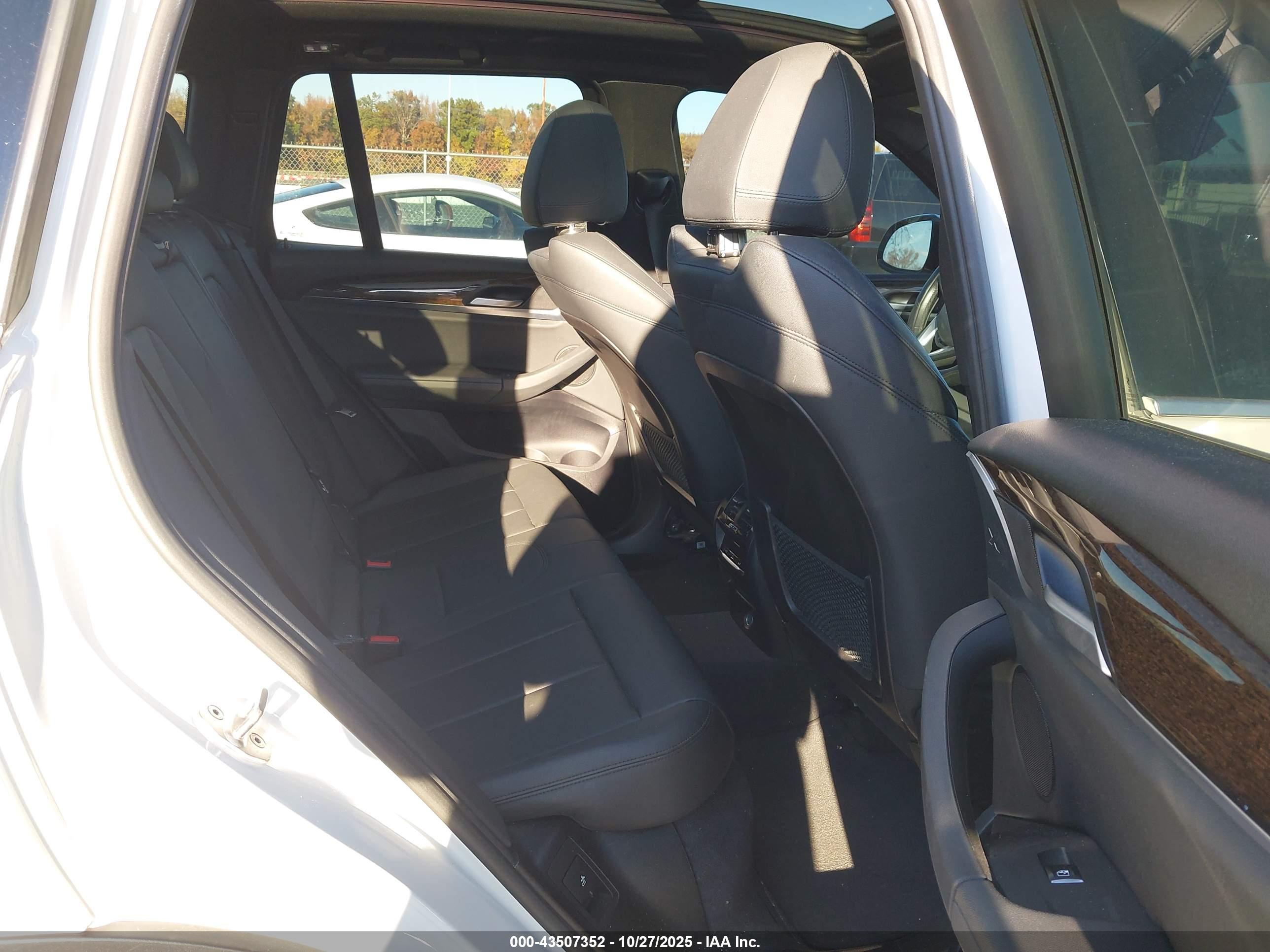 BMW X3 image 8