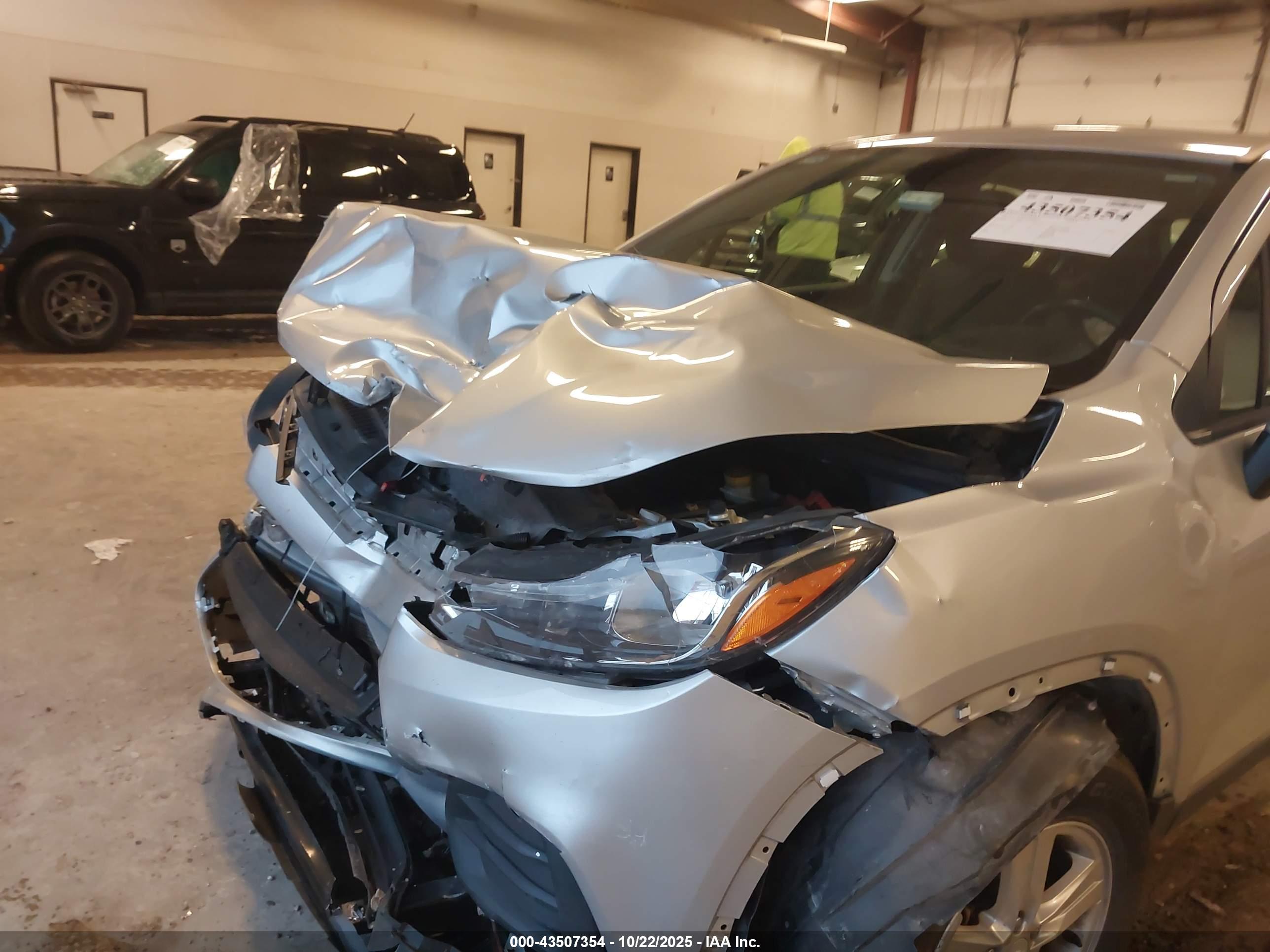 CHEVROLET TRAX image 6