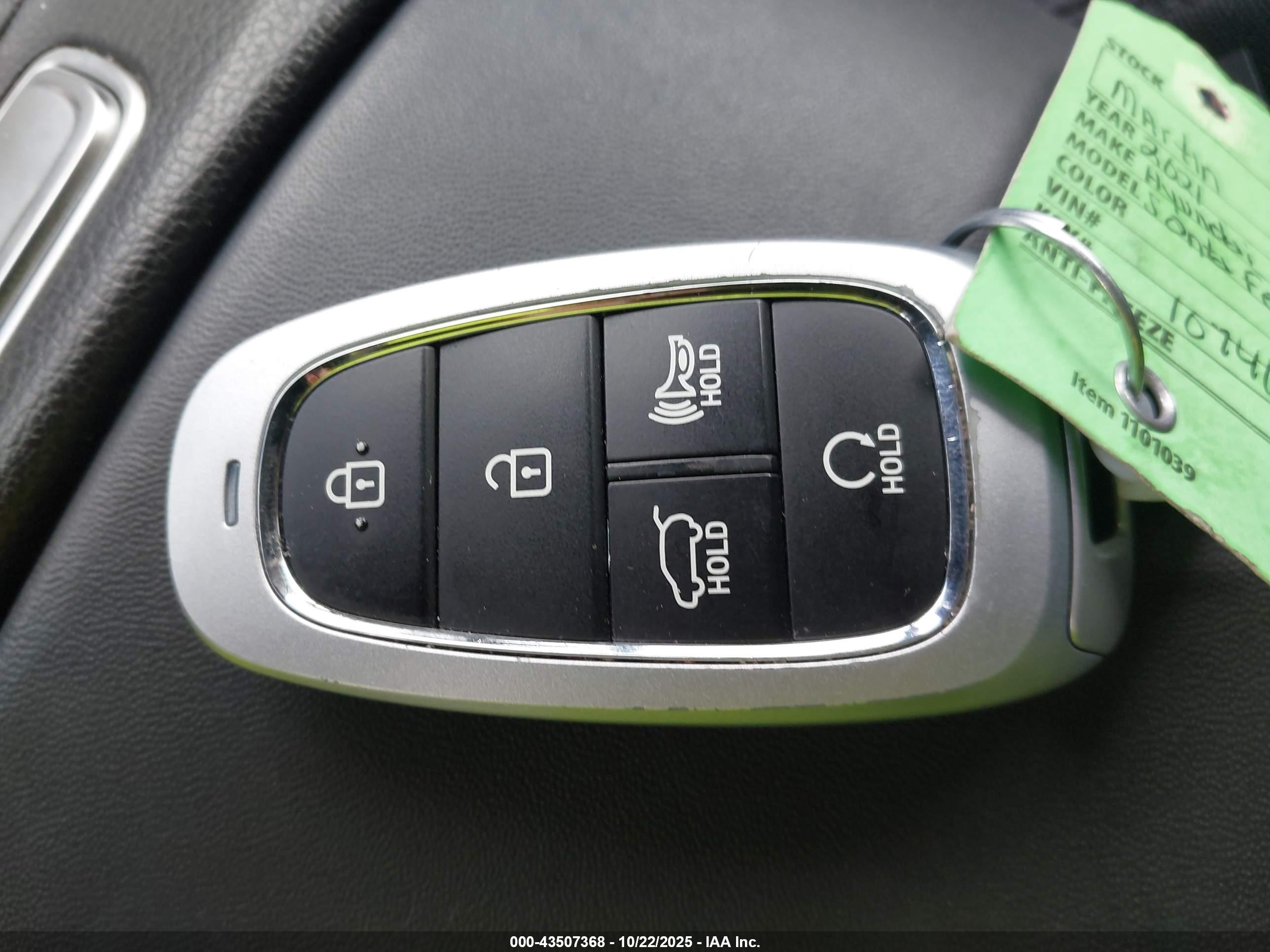 HYUNDAI SANTA image 11