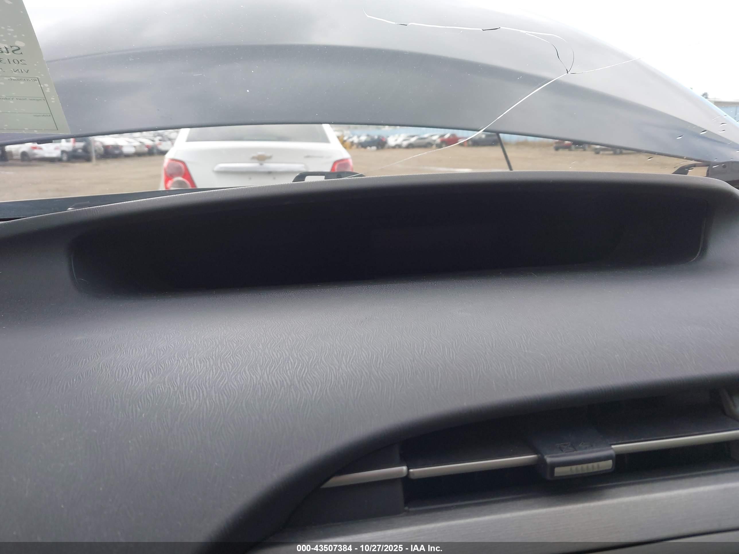 TOYOTA PRIUS image 7