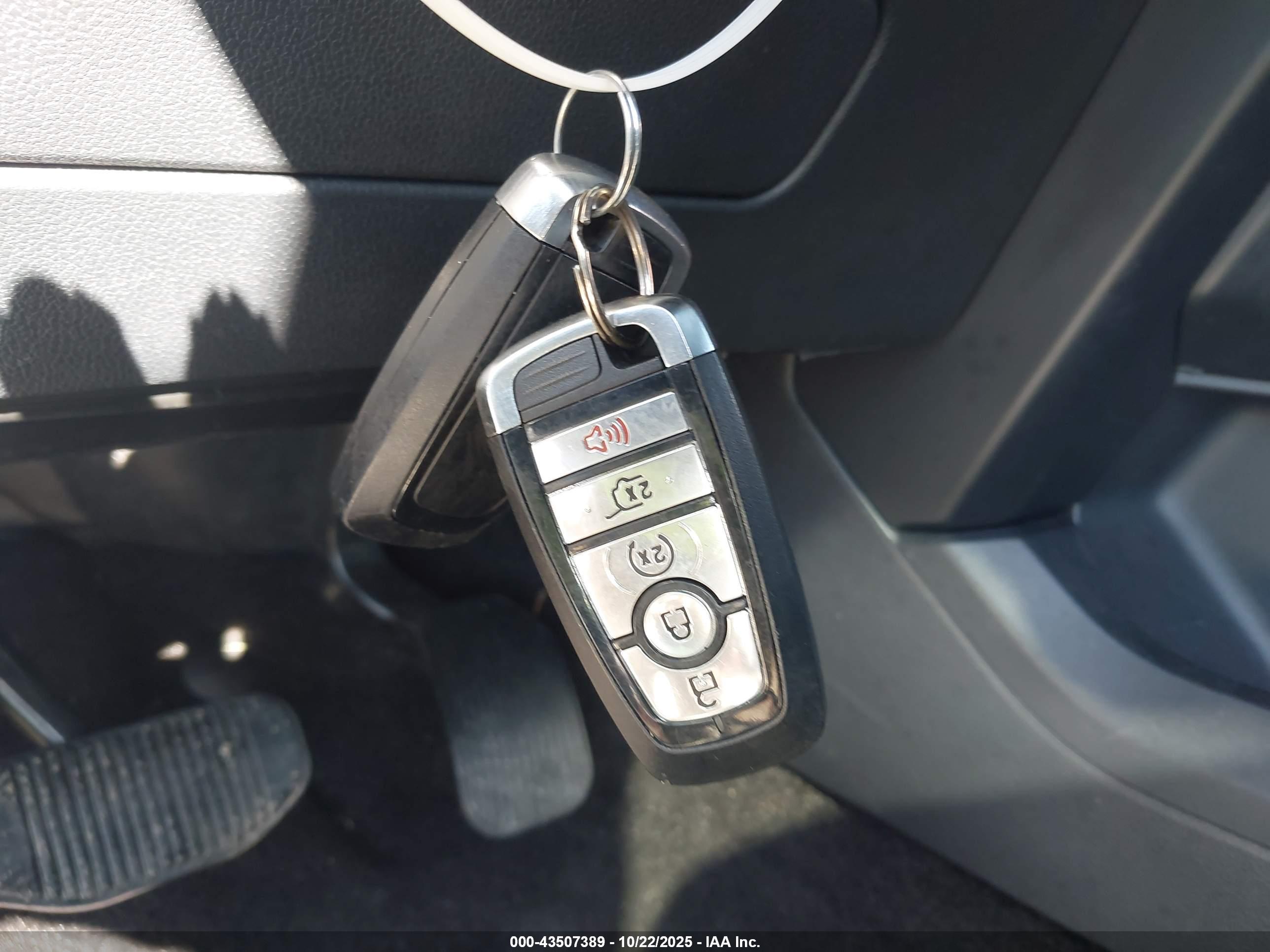 FORD EXPEDITION image 11