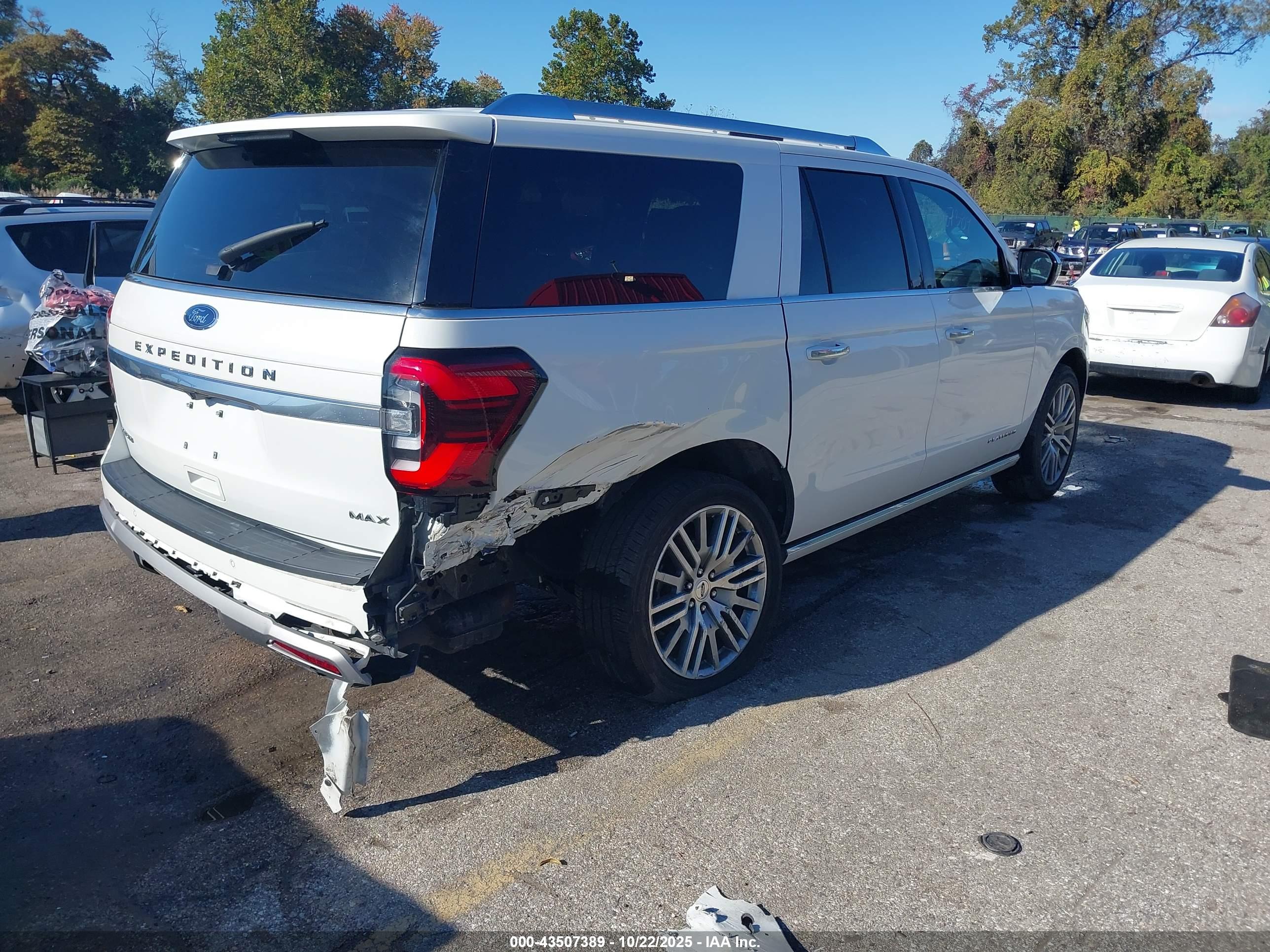 FORD EXPEDITION image 4