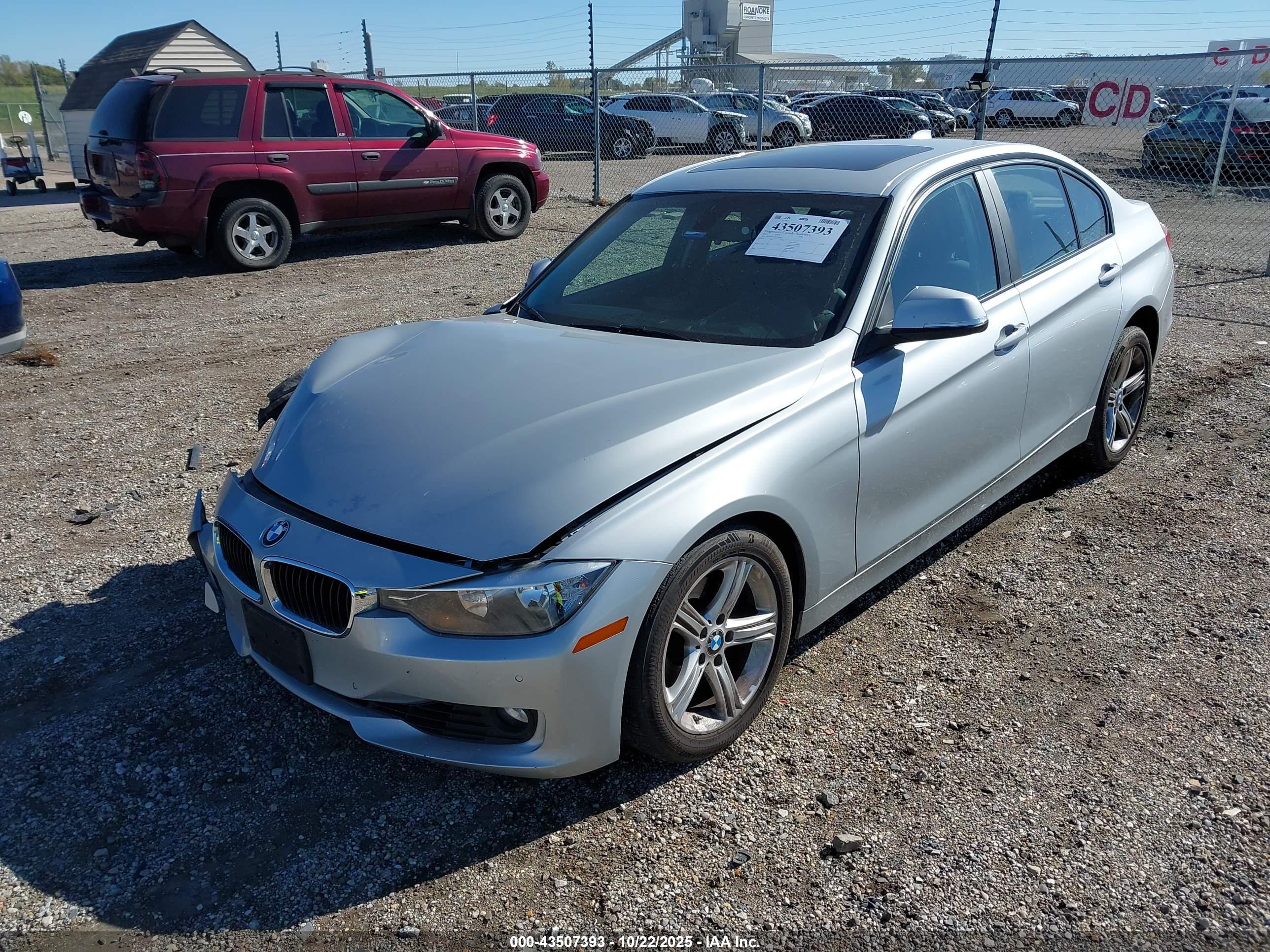 BMW 328I image 2