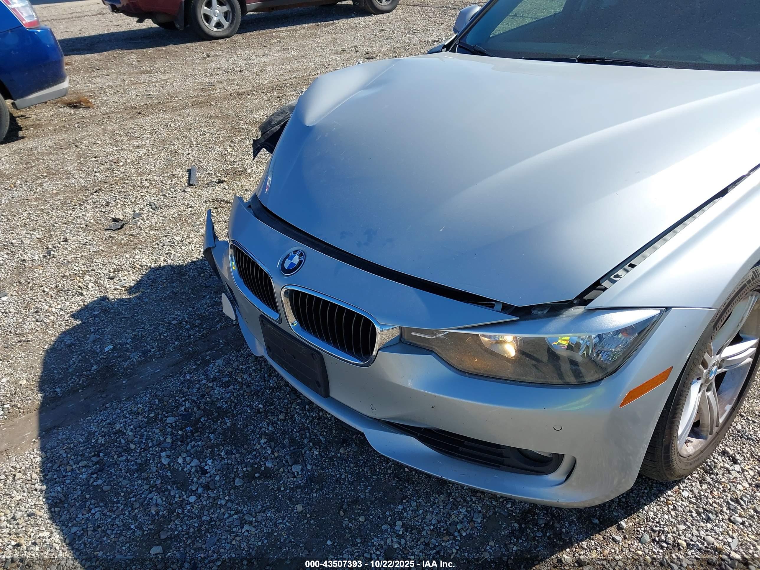 BMW 328I image 6