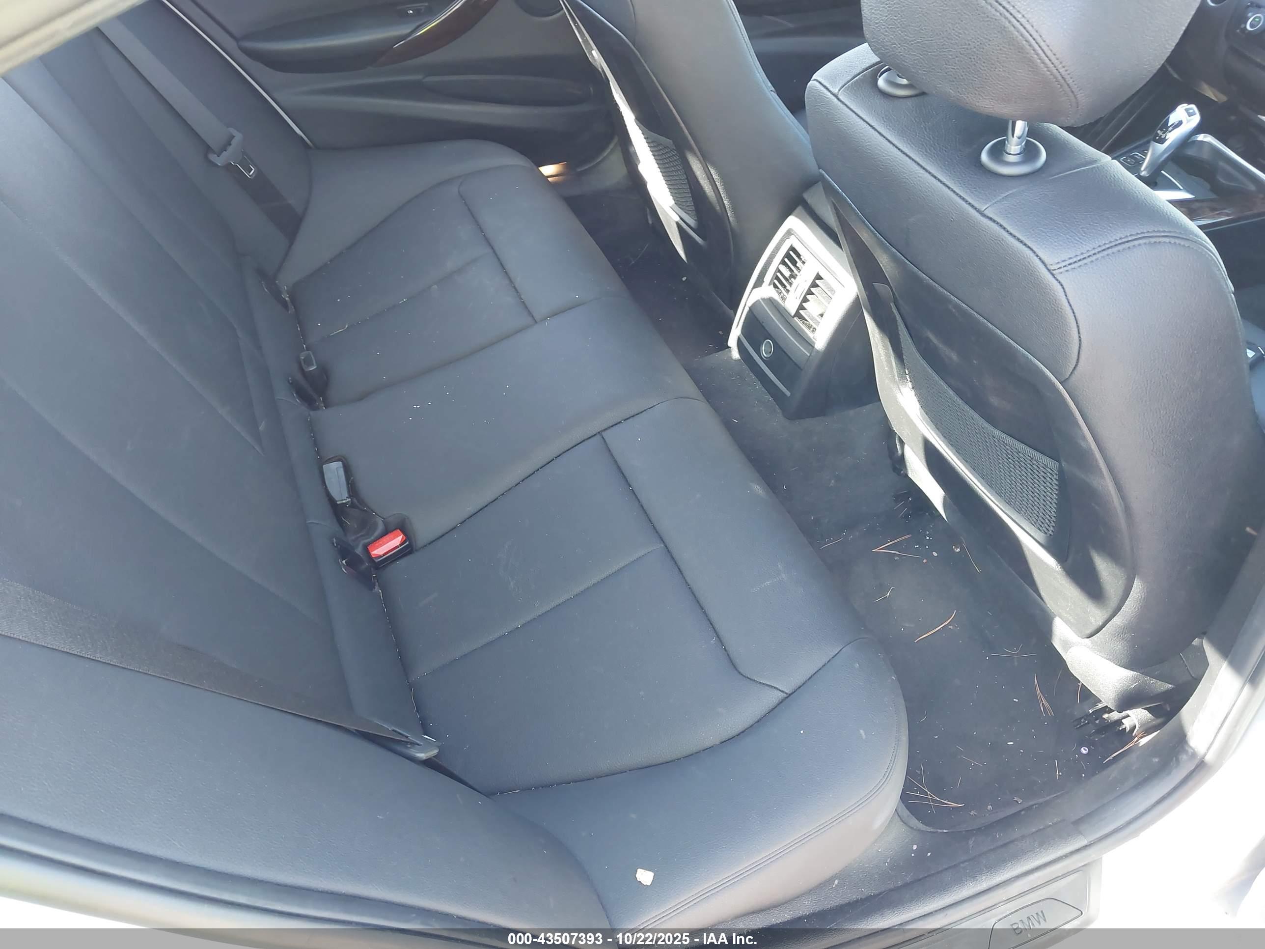 BMW 328I image 8