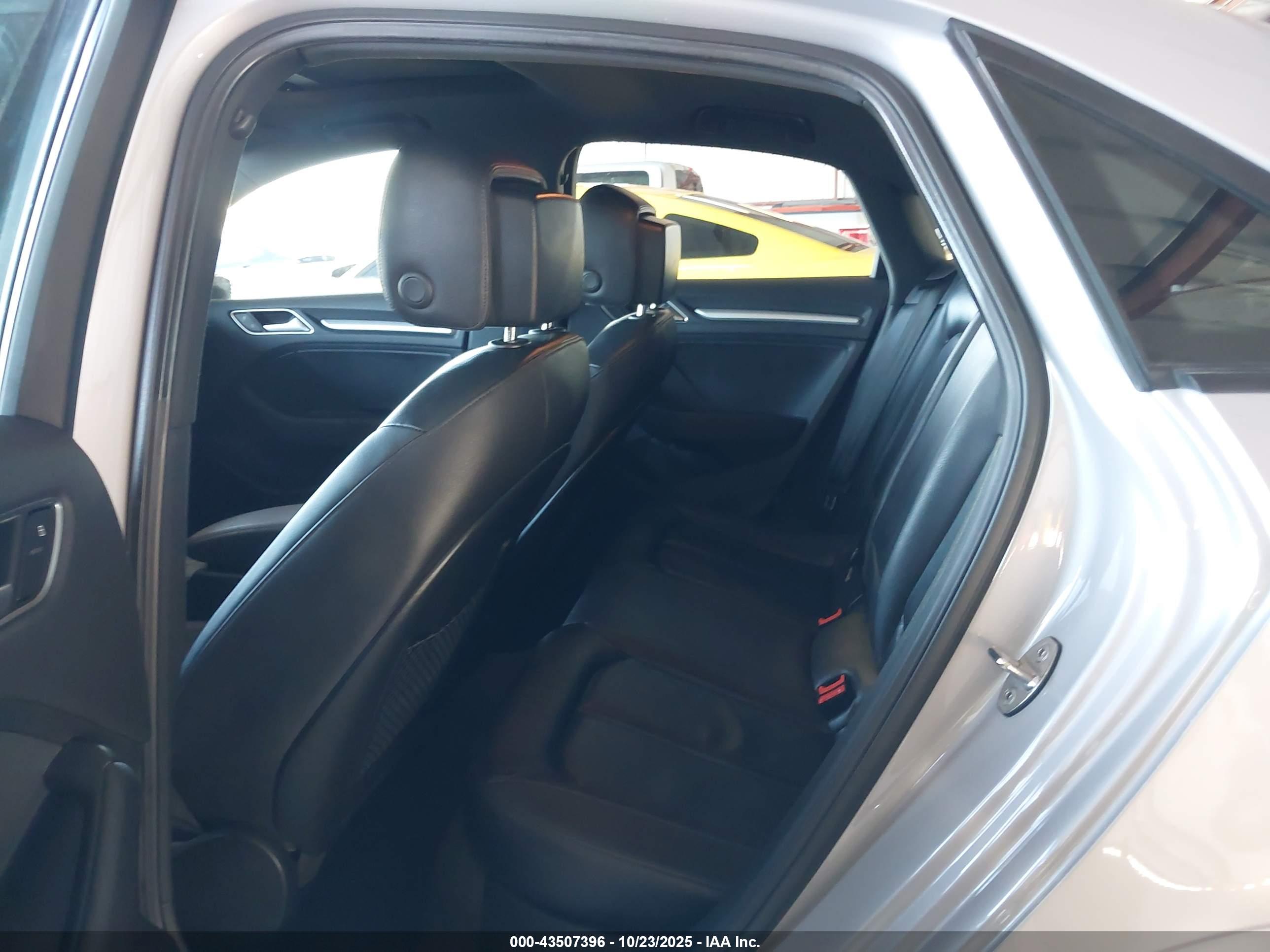 AUDI A3 image 8