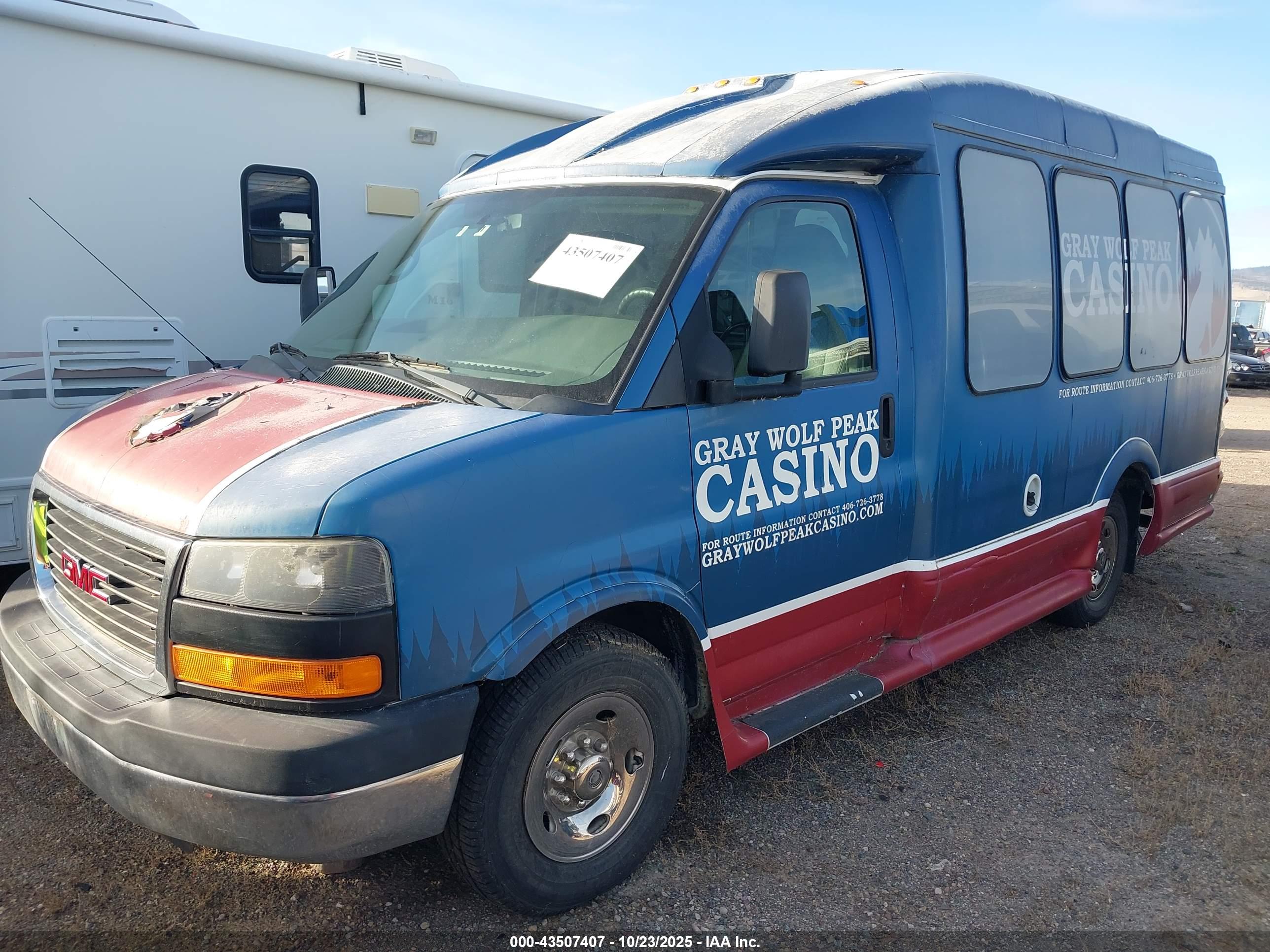 GMC SAVANA image 2
