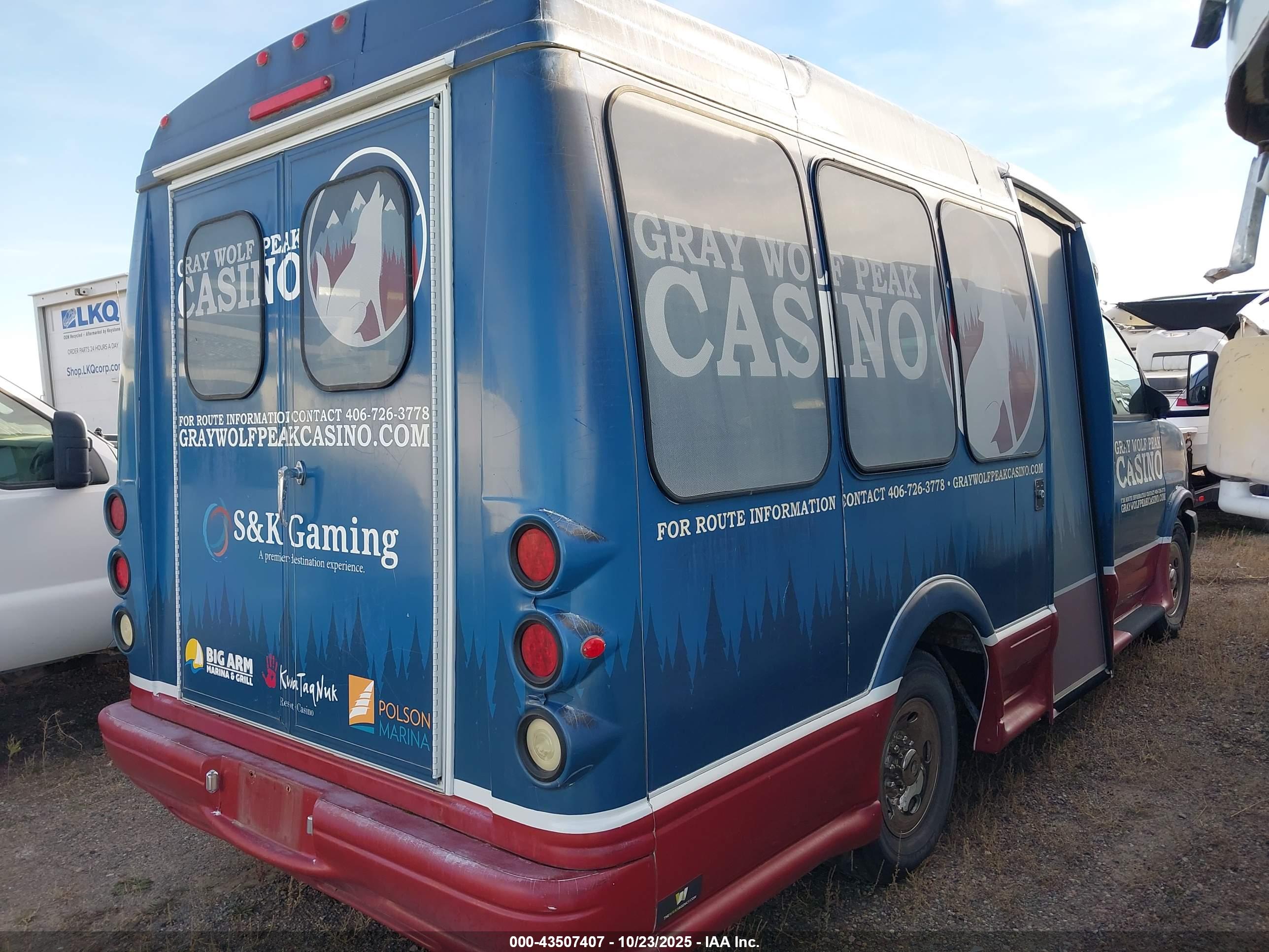 GMC SAVANA image 4