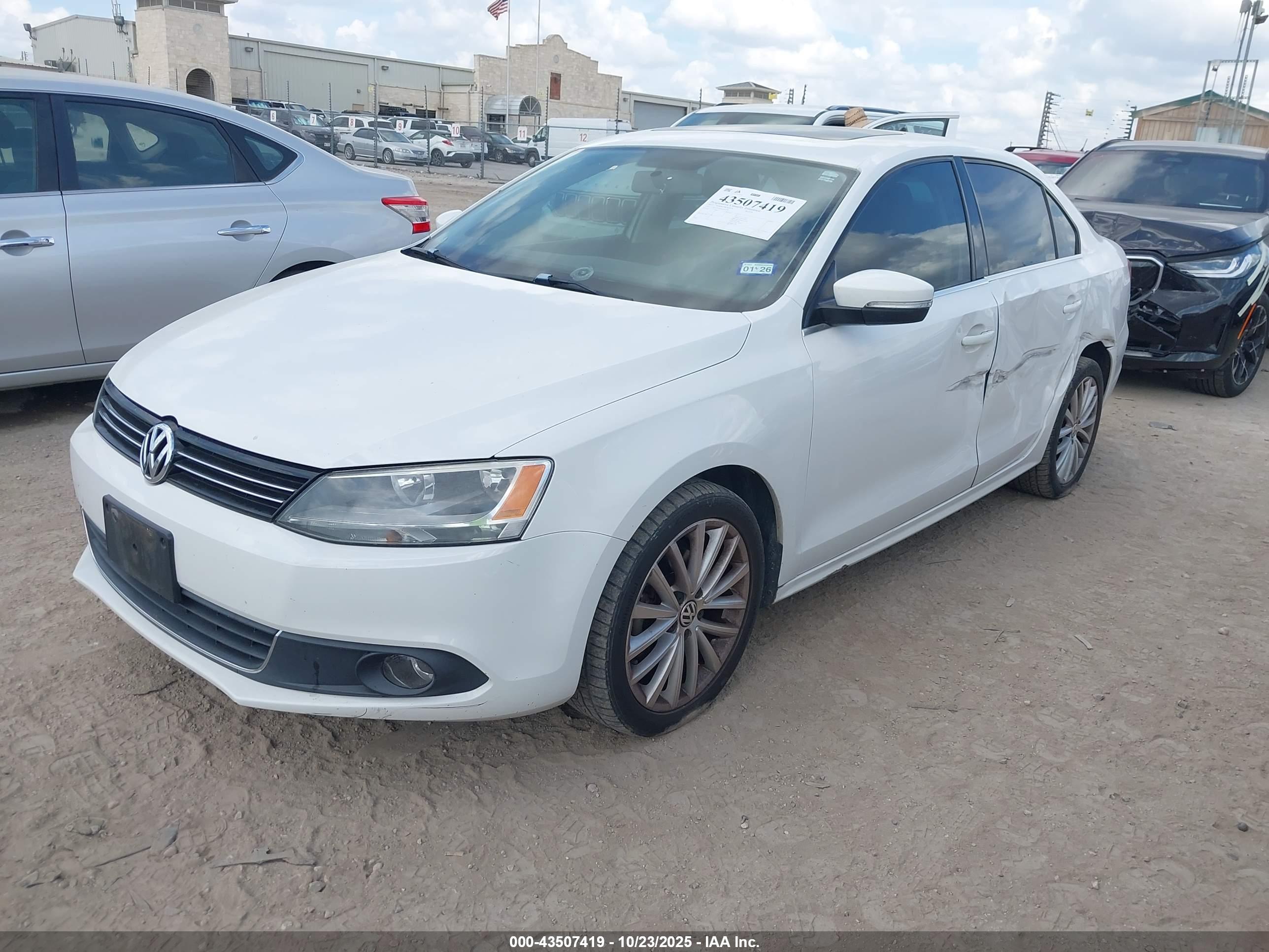 VOLKSWAGEN JETTA image 2
