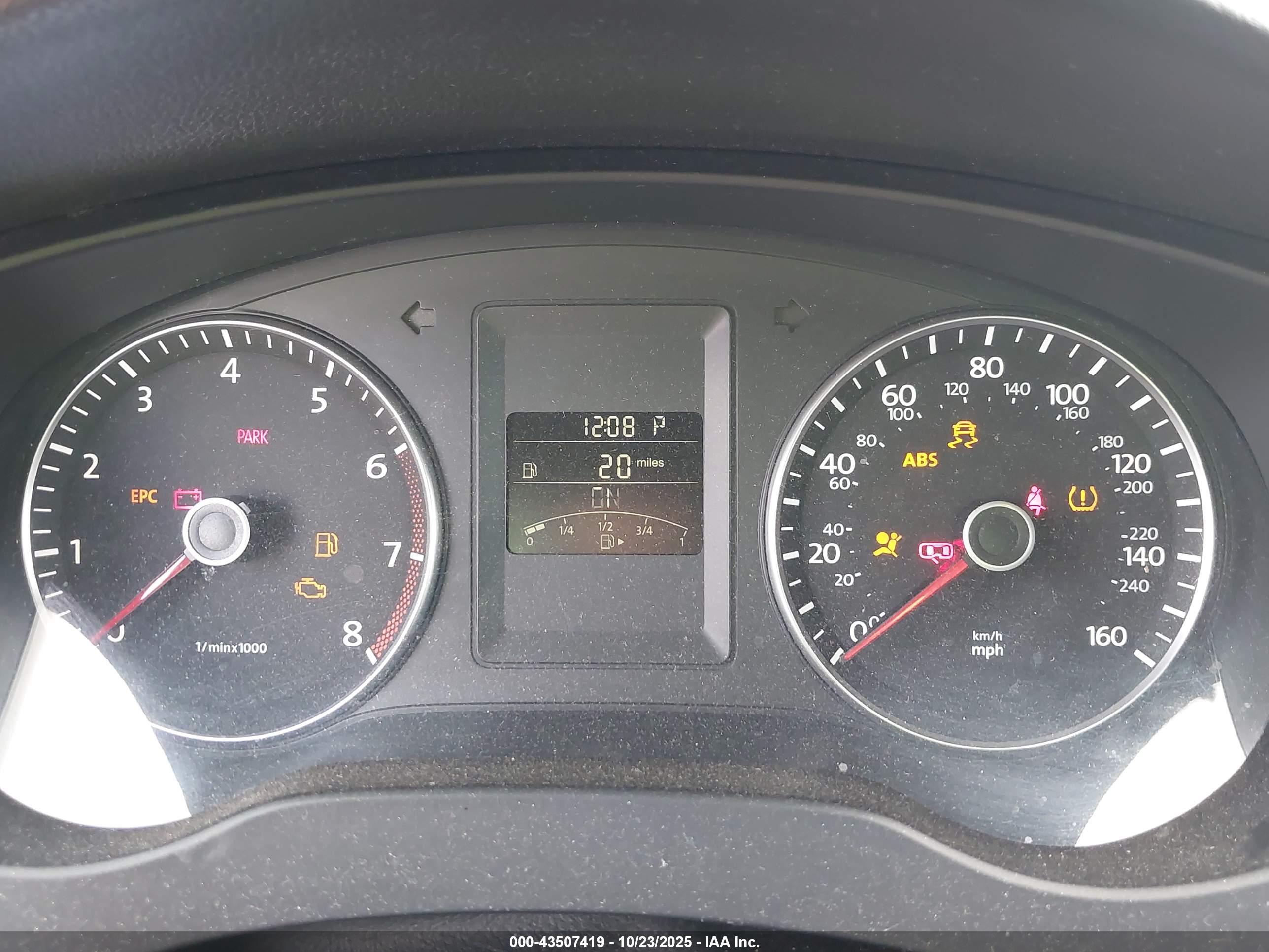 VOLKSWAGEN JETTA image 7