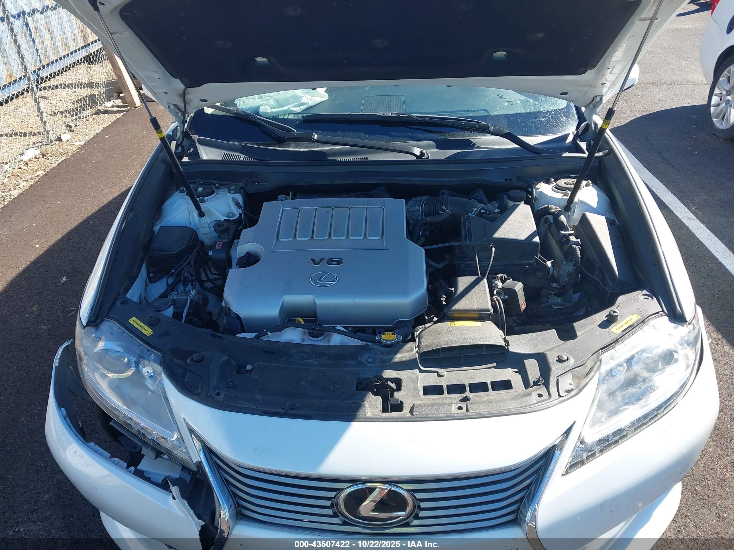 LEXUS ES image 10
