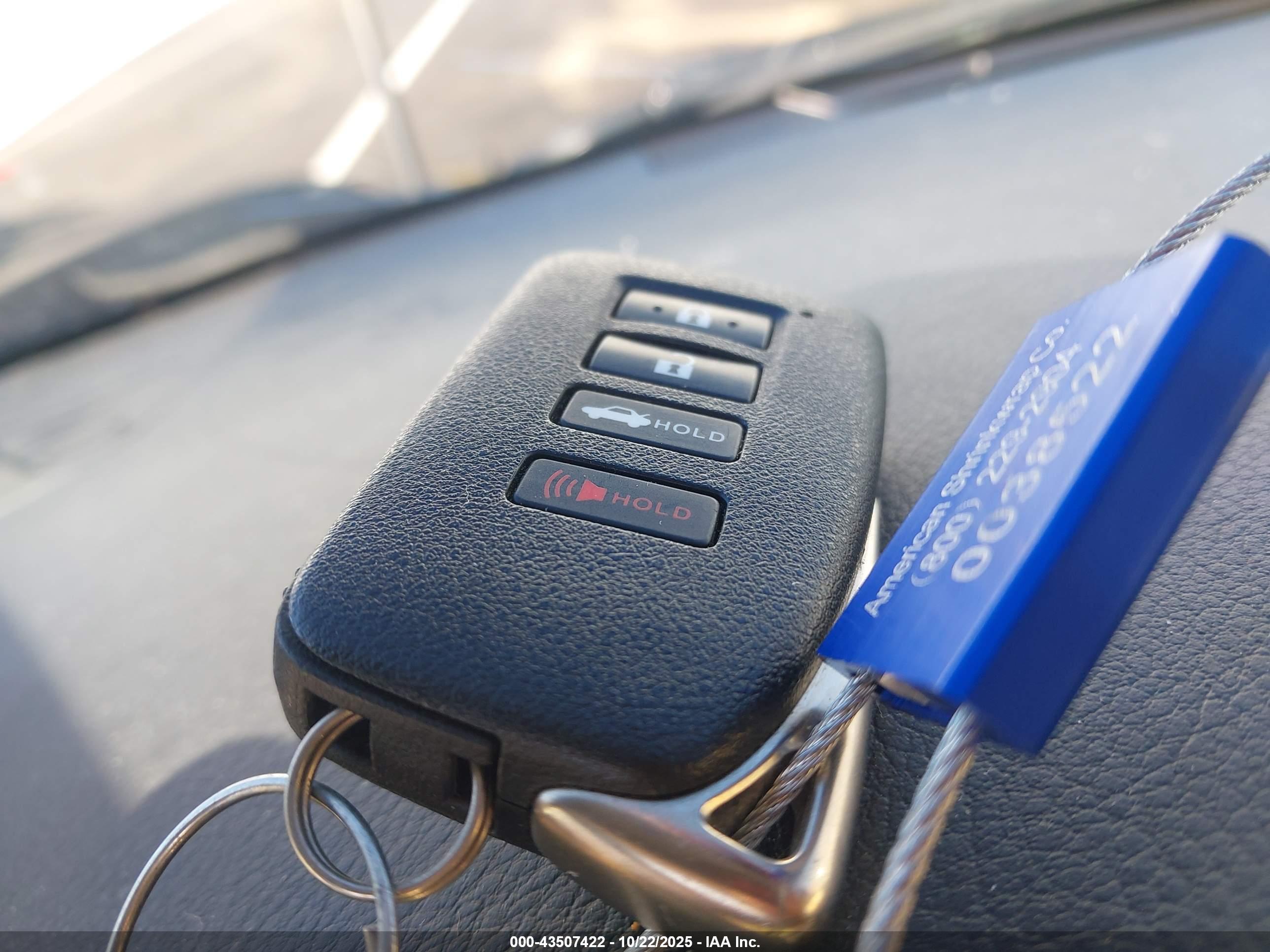 LEXUS ES image 11