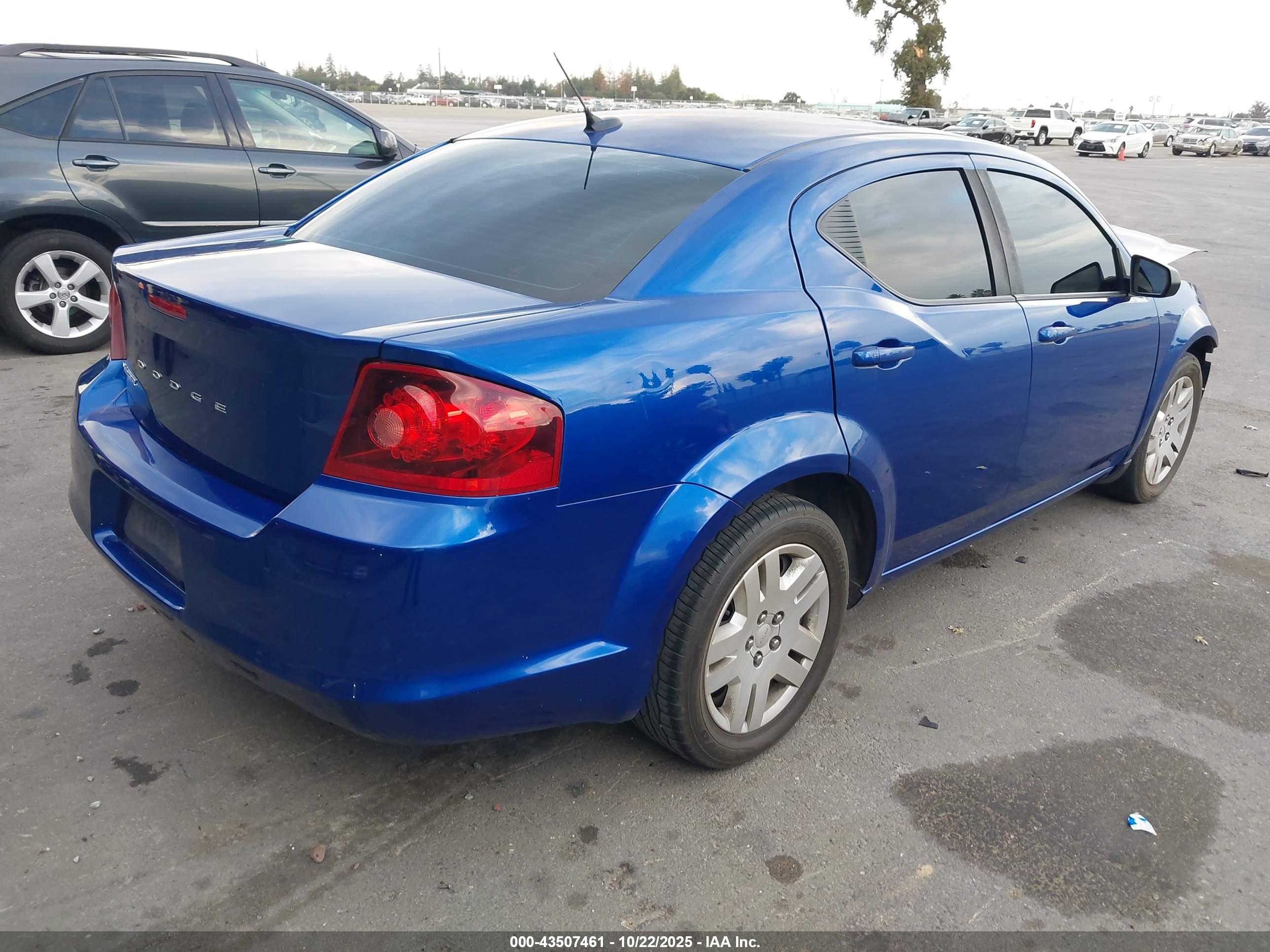 DODGE AVENGER image 4