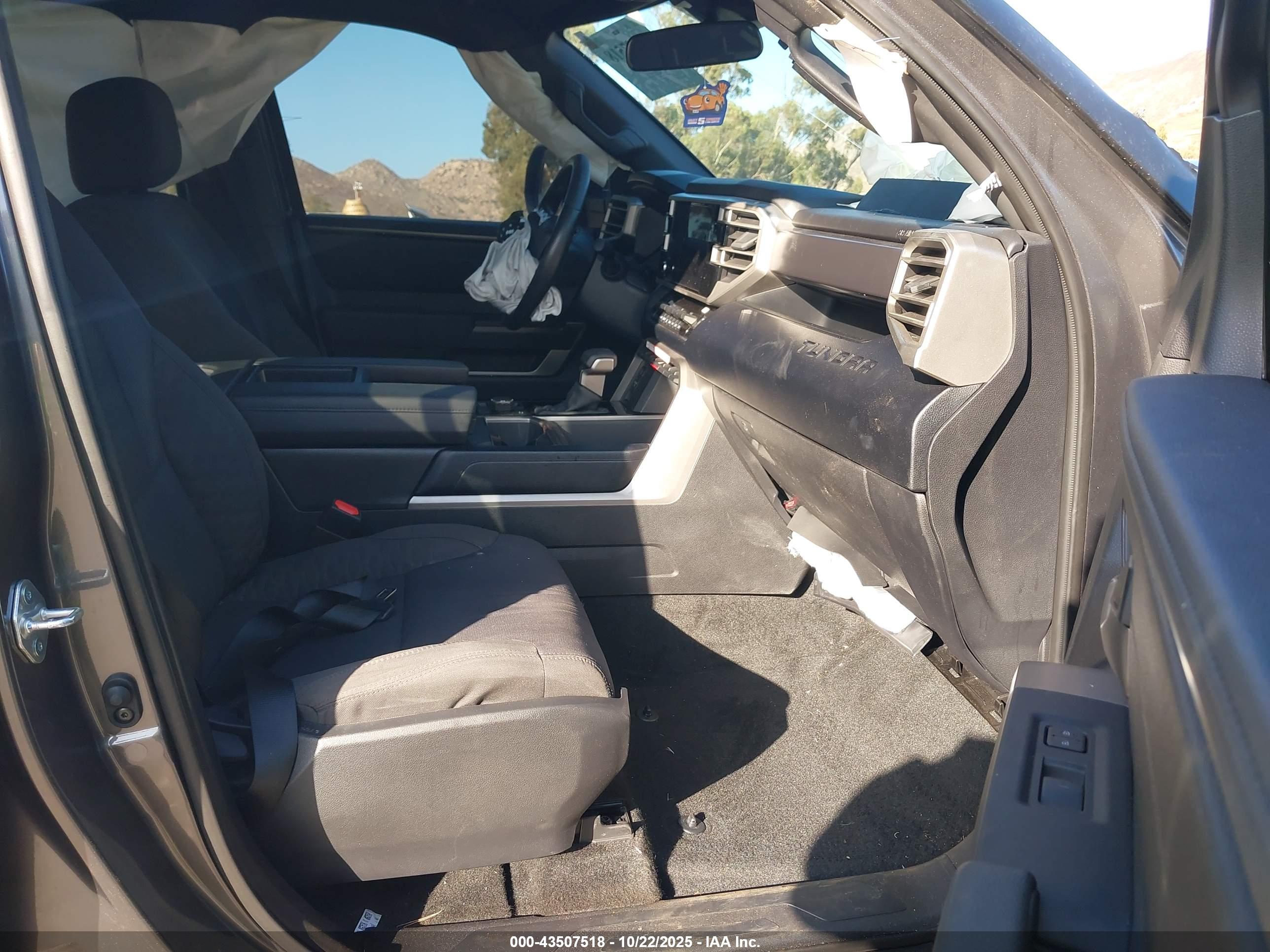 TOYOTA TUNDRA image 5