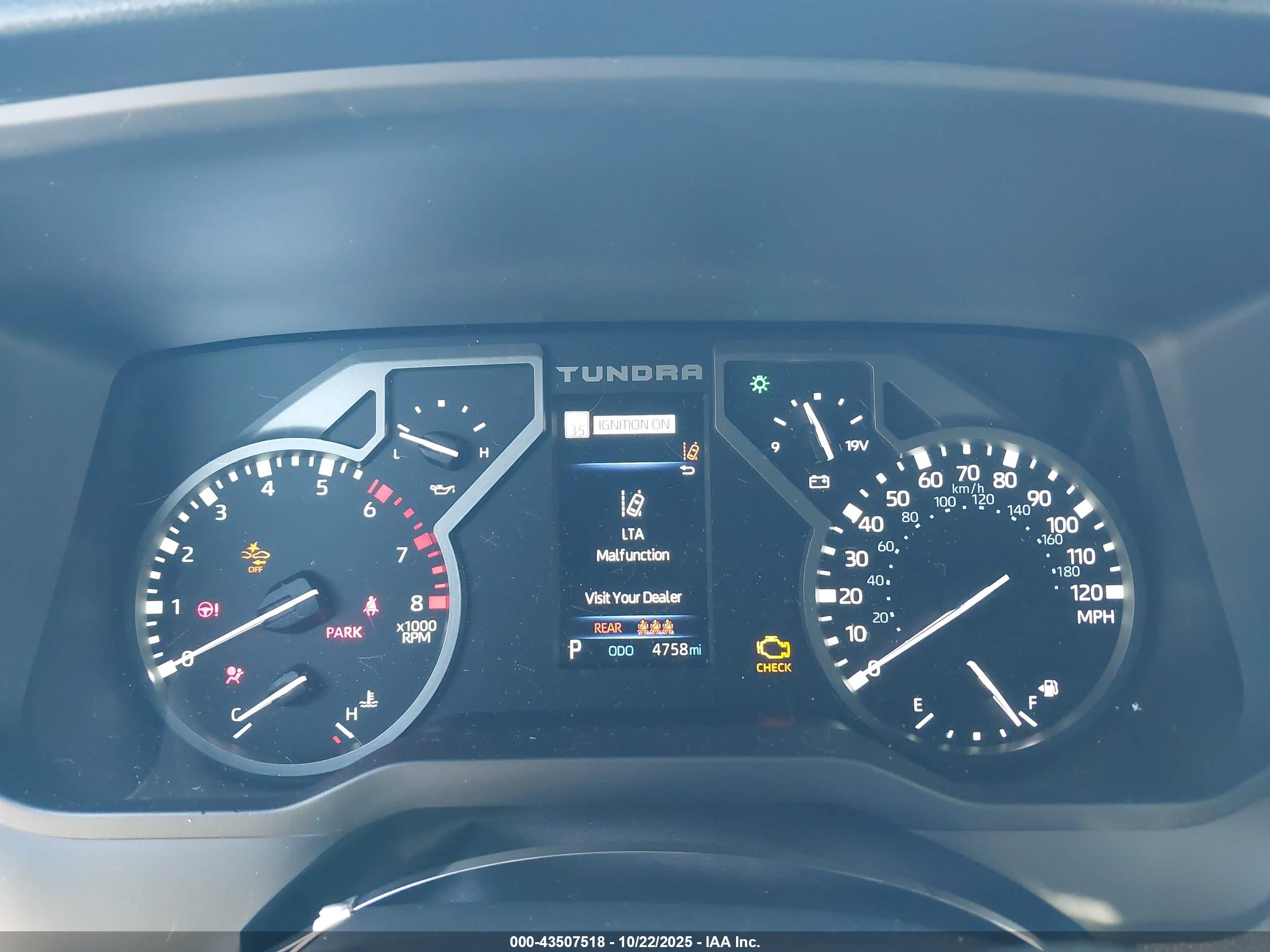 TOYOTA TUNDRA image 7