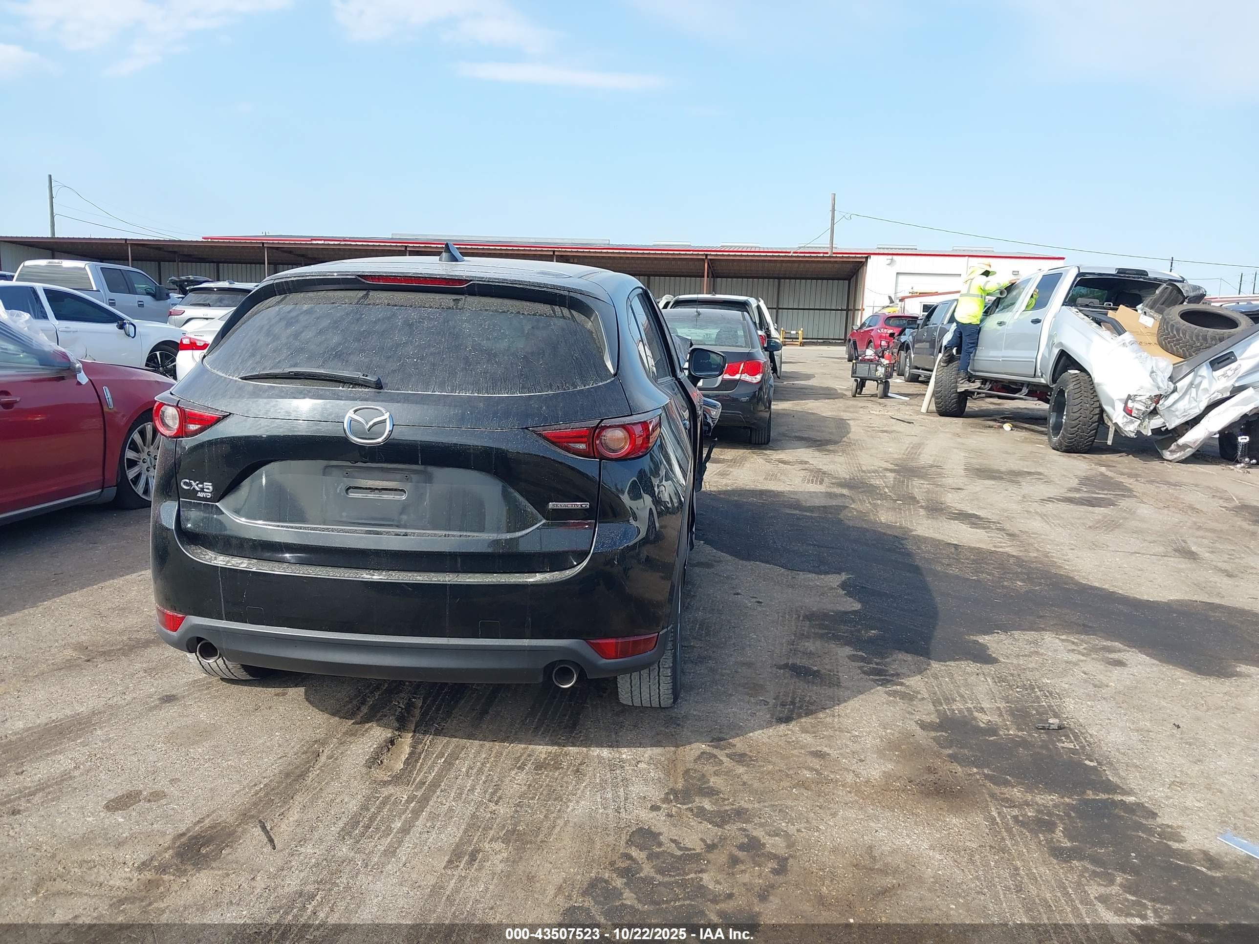 MAZDA CX-5 image 4