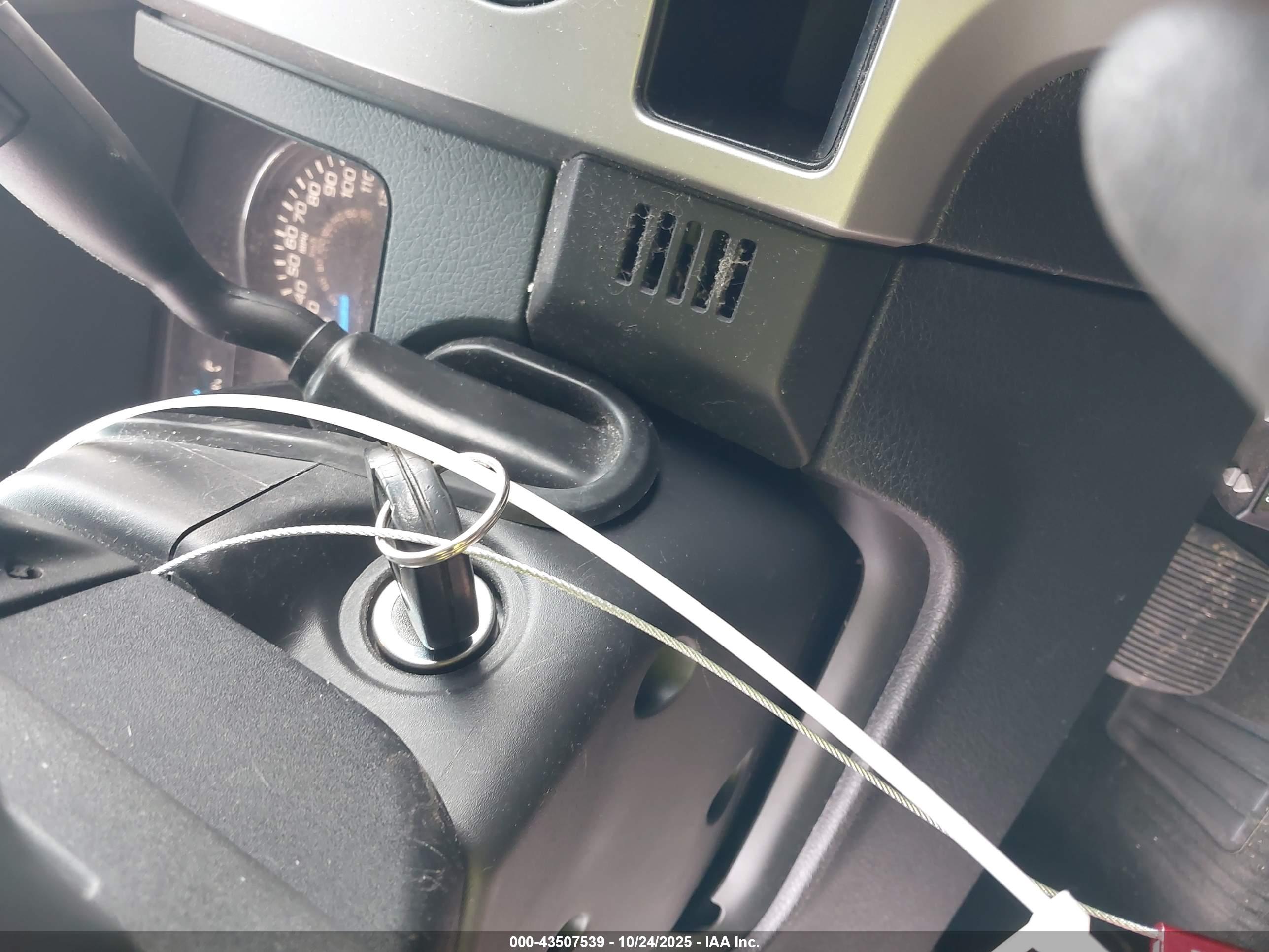 FORD F-150 image 11