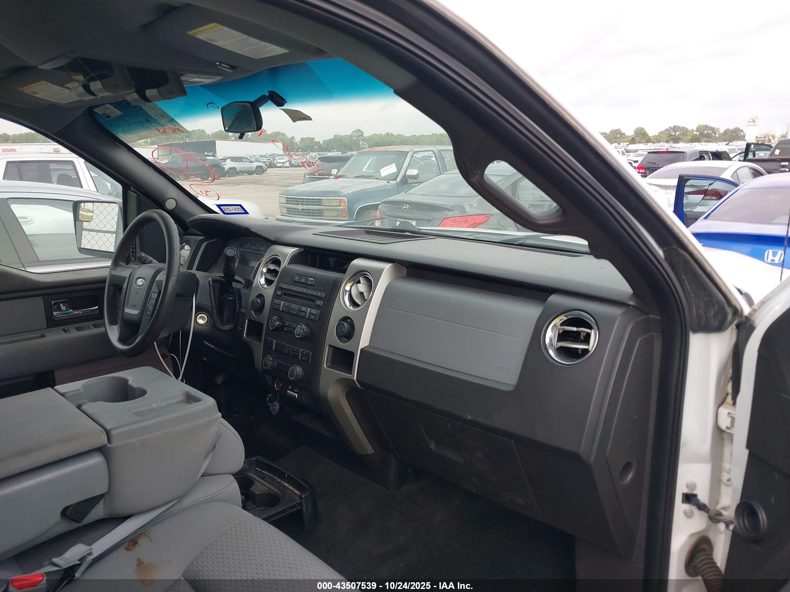 FORD F-150 image 5