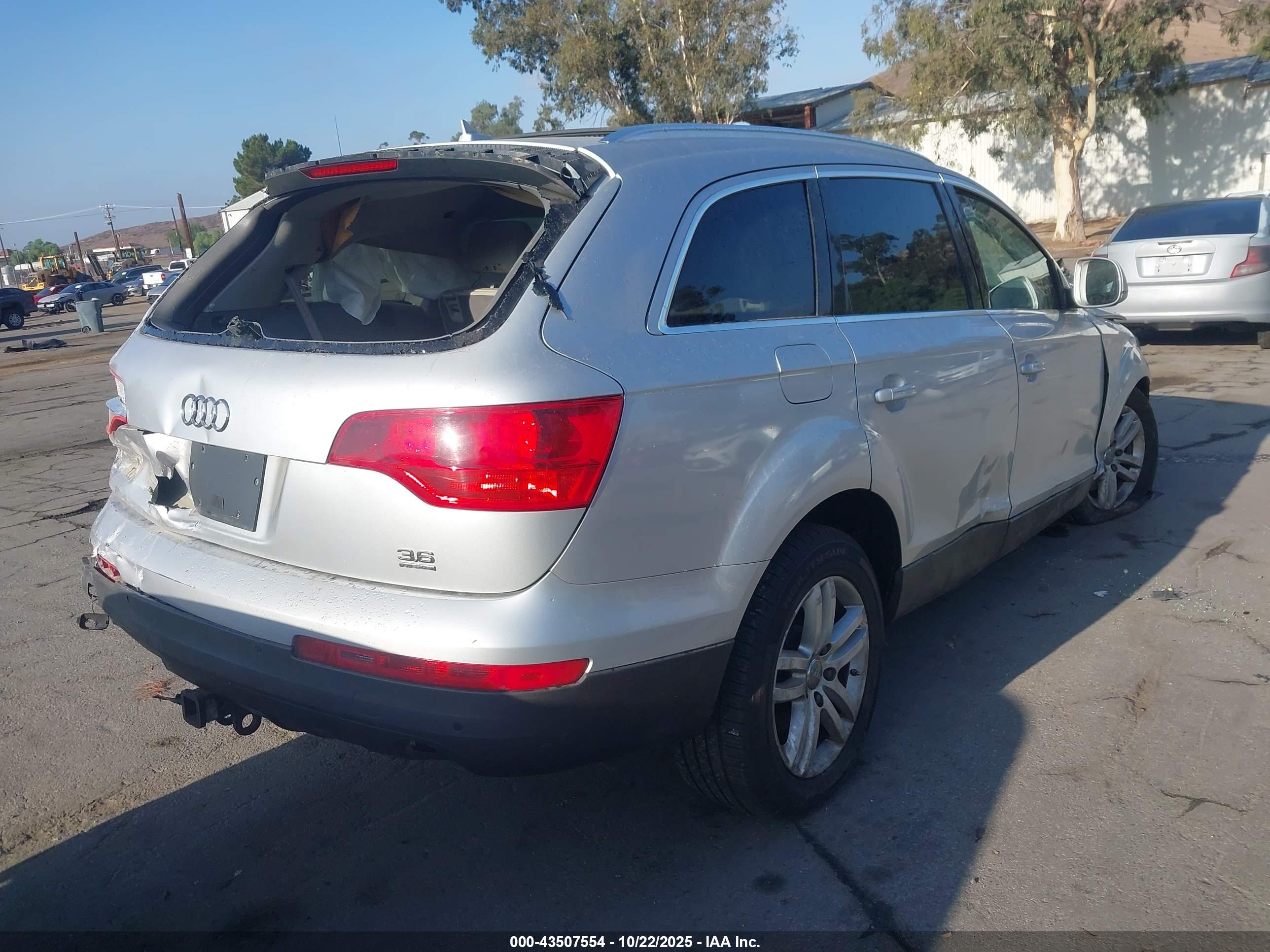 AUDI Q7 image 4