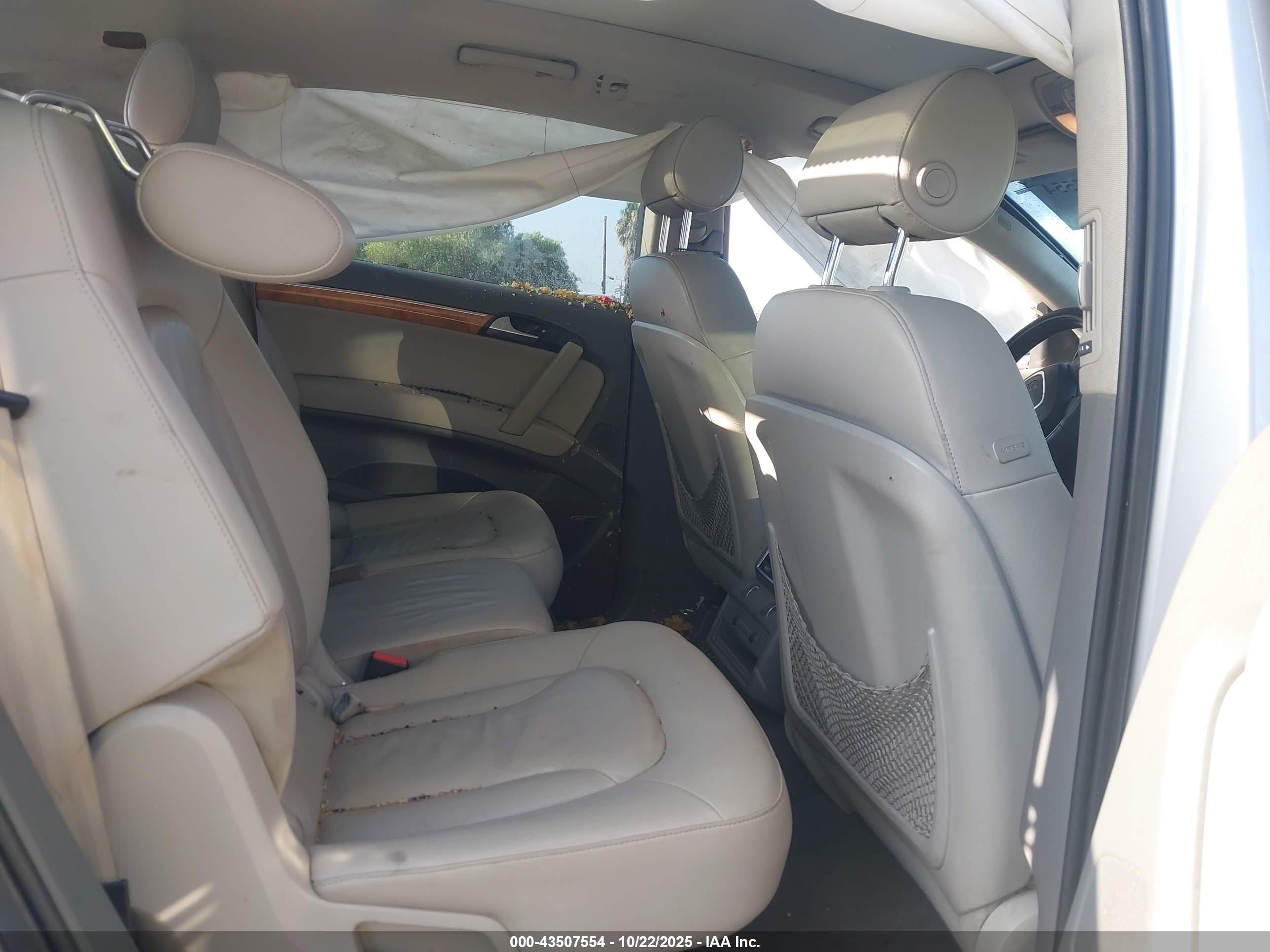 AUDI Q7 image 8