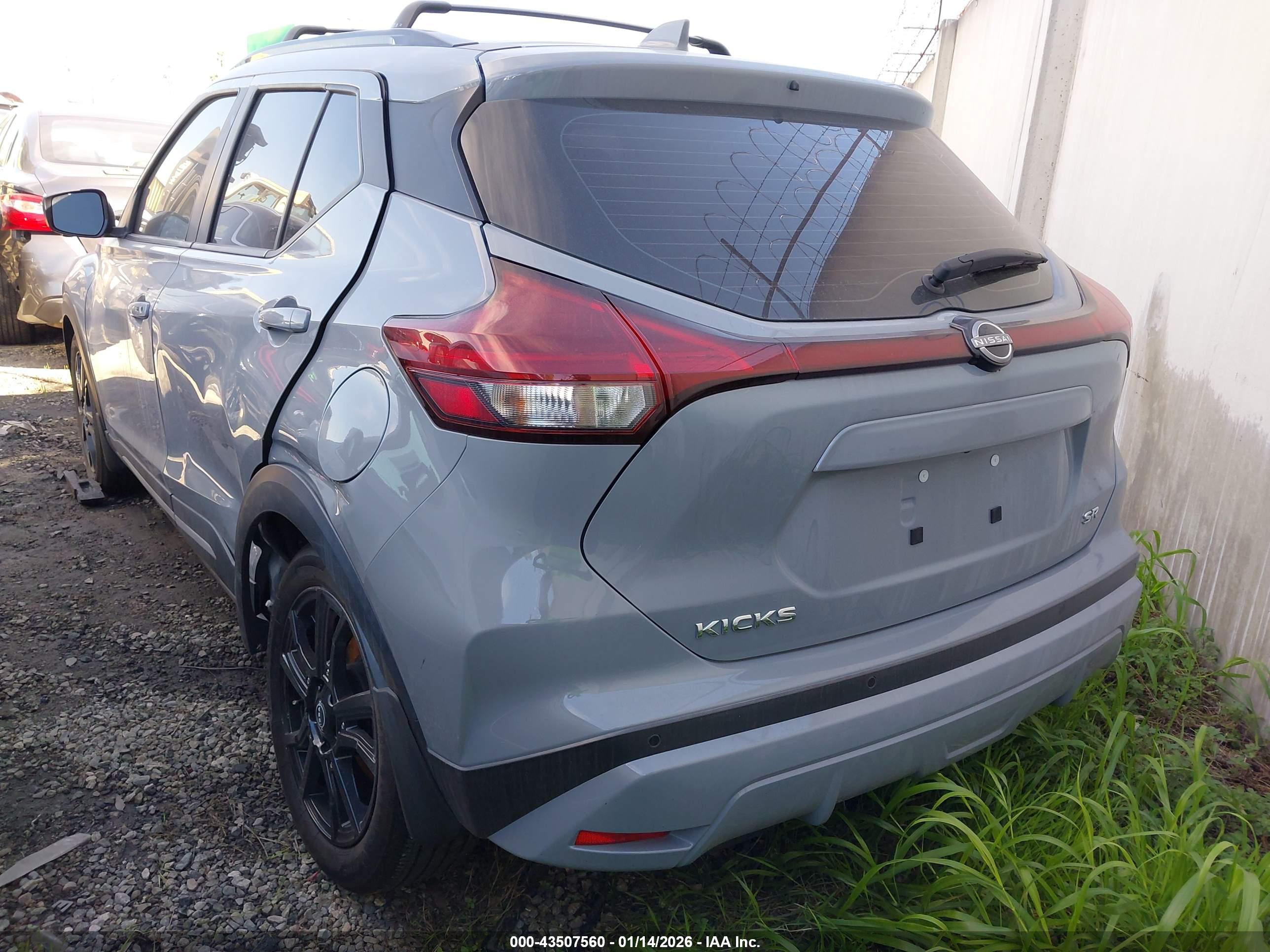 NISSAN KICKS image 3